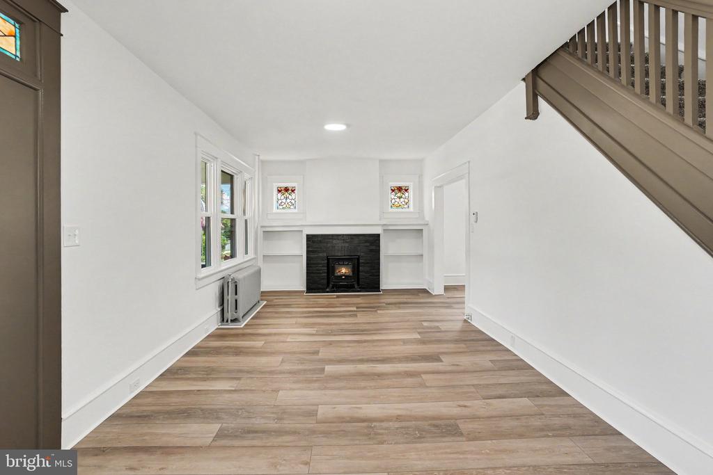 4 MYRTLE AVENUE