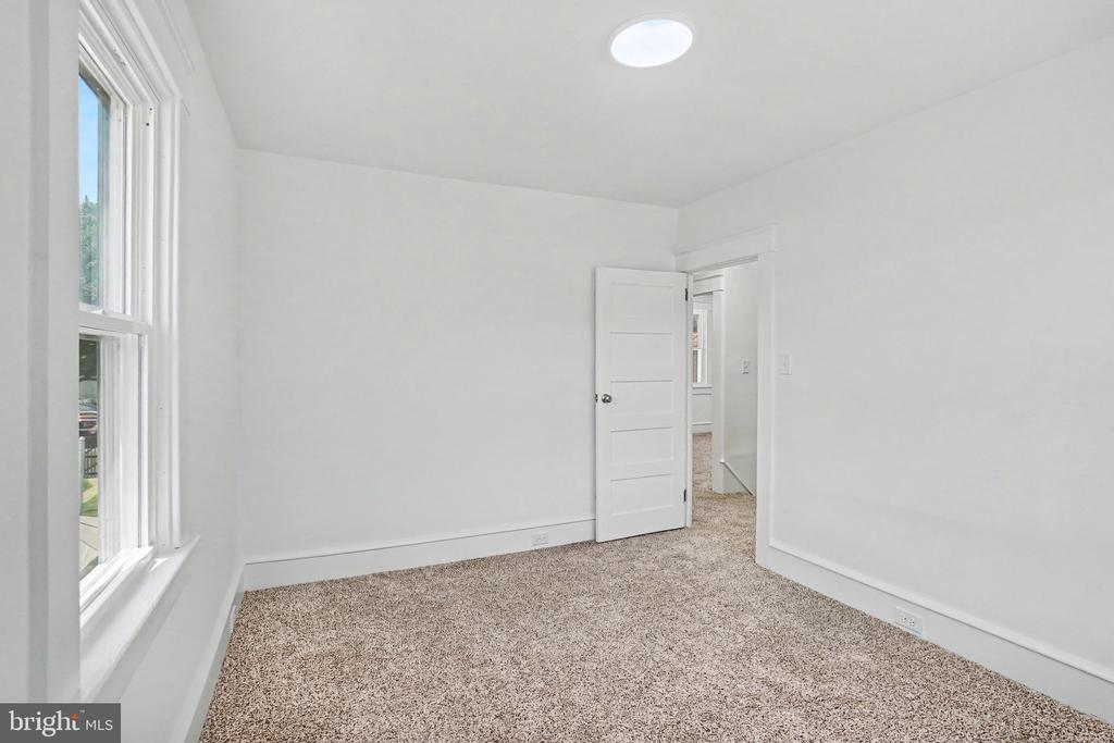 4 MYRTLE AVENUE