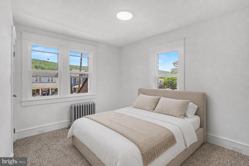 4 MYRTLE AVENUE