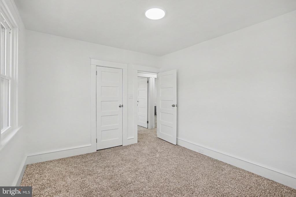 4 MYRTLE AVENUE