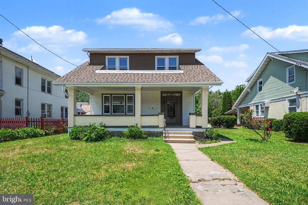 4 MYRTLE AVENUE