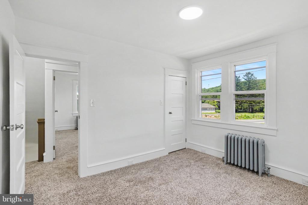 4 MYRTLE AVENUE