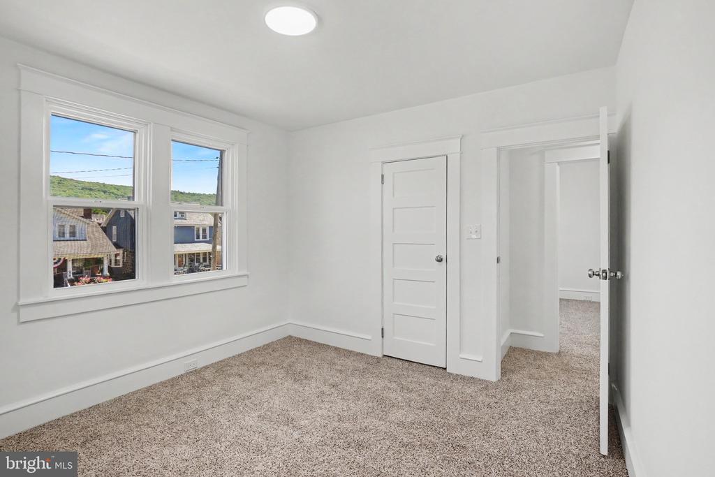 4 MYRTLE AVENUE