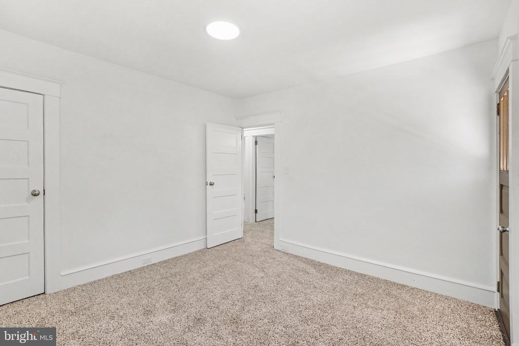 4 MYRTLE AVENUE