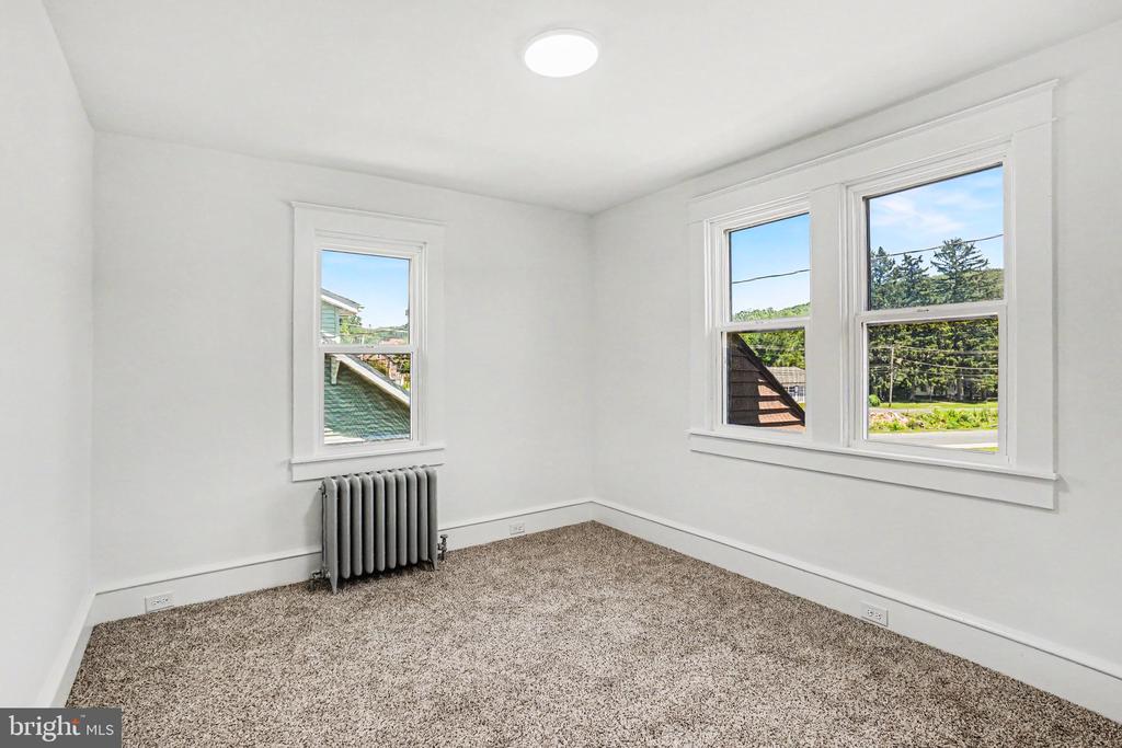 4 MYRTLE AVENUE