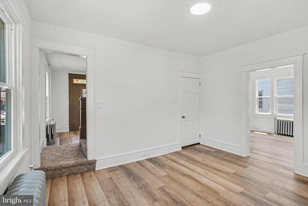 4 MYRTLE AVENUE