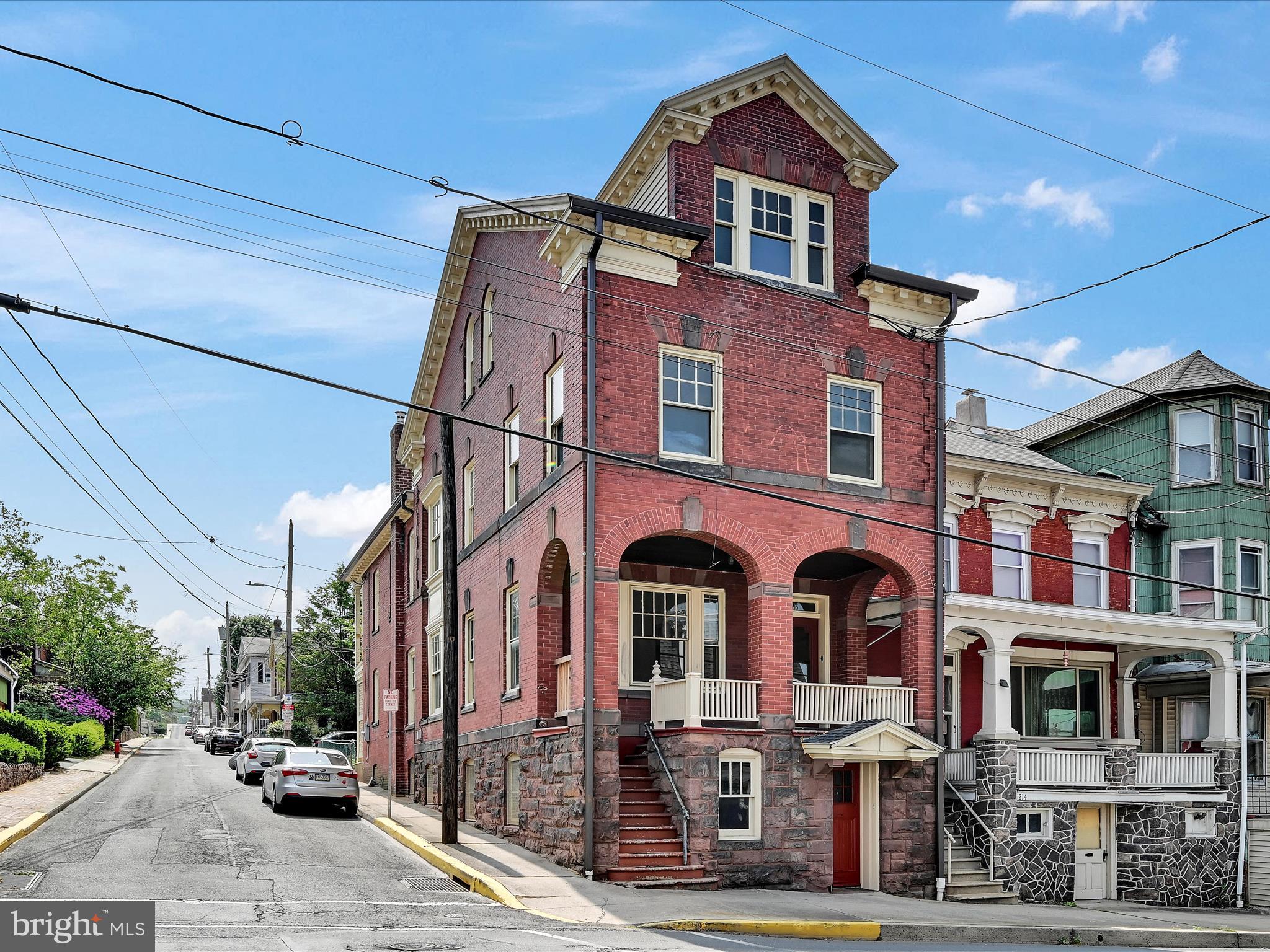 216 E Main STREET