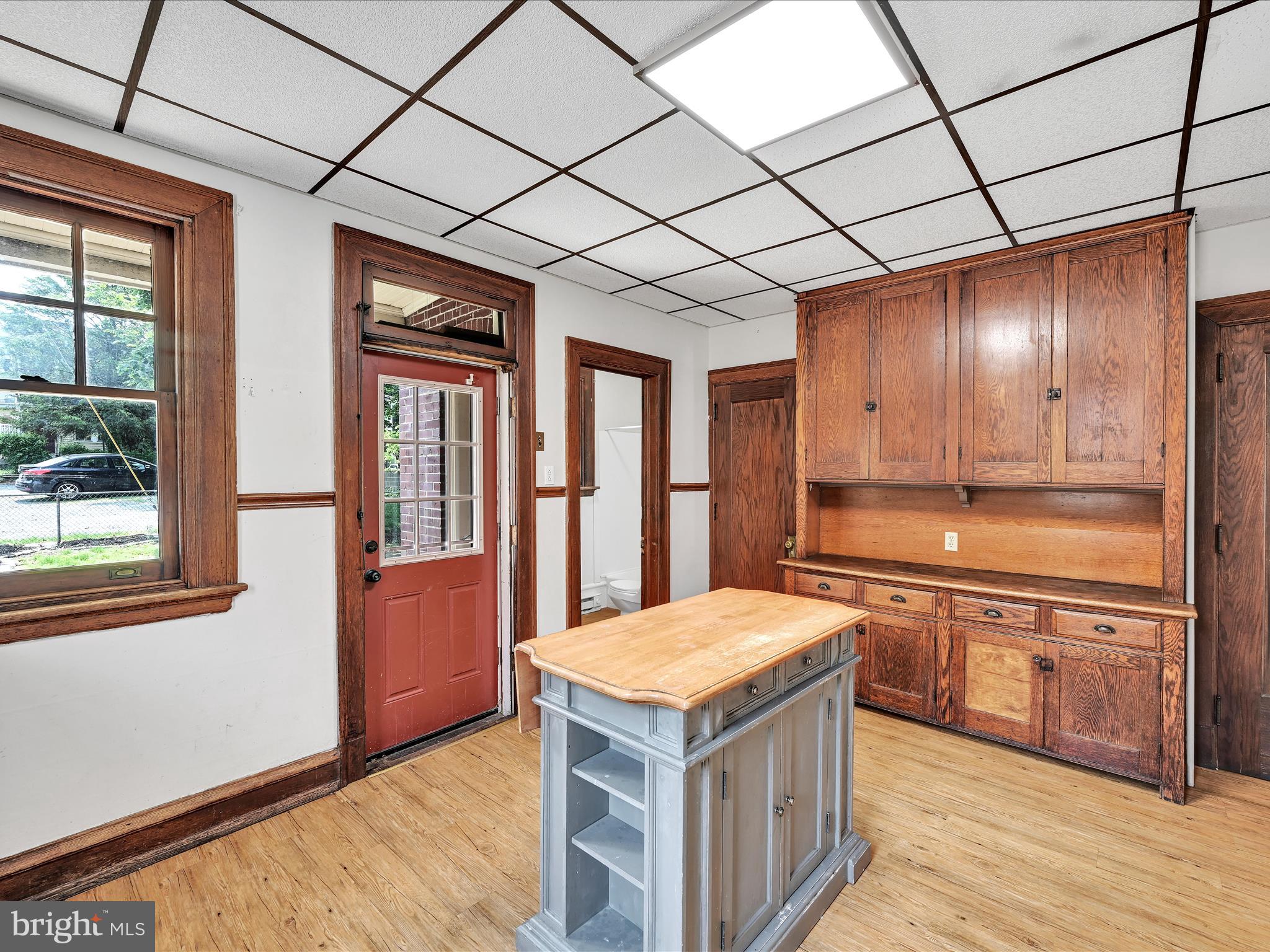 216 E Main STREET