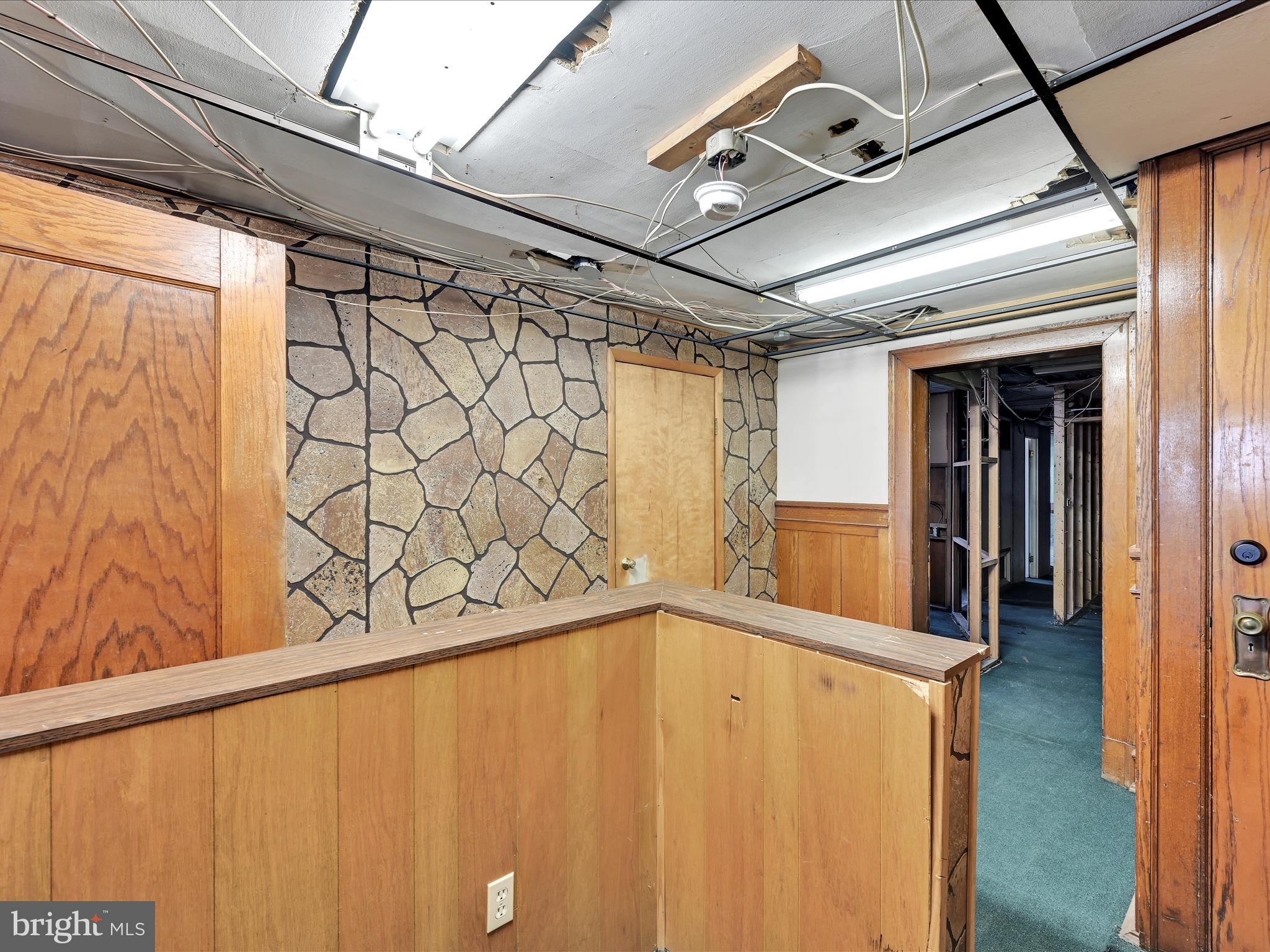 216 E Main STREET