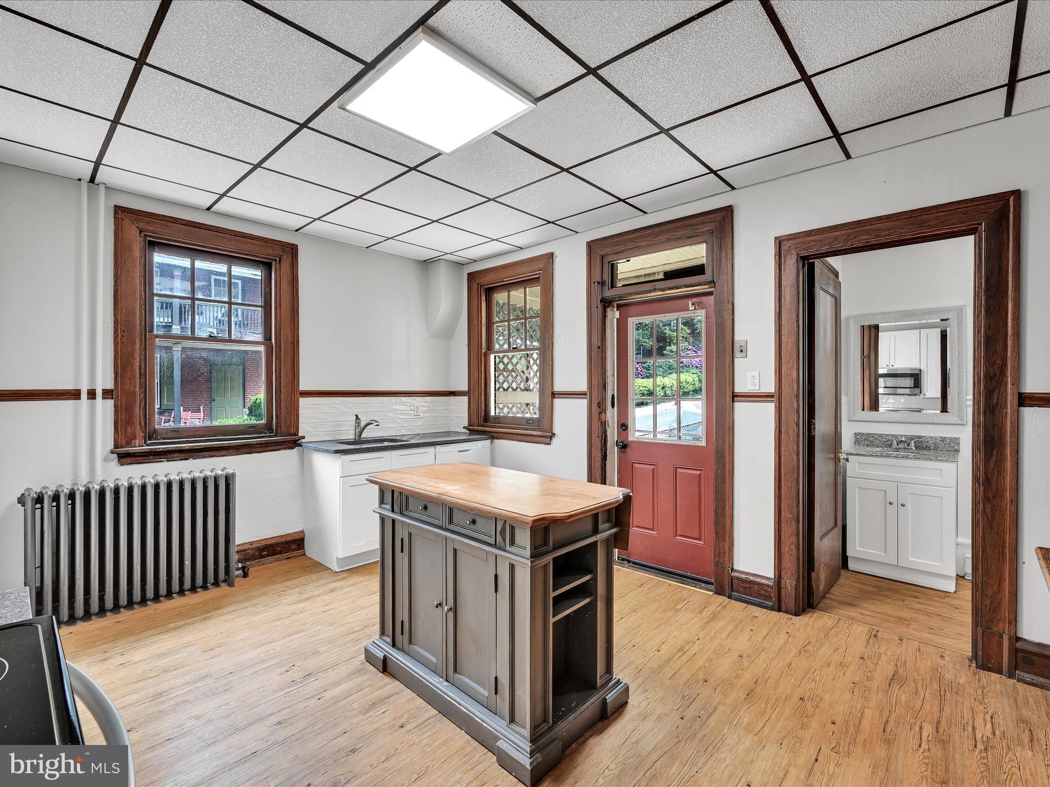 216 E Main STREET