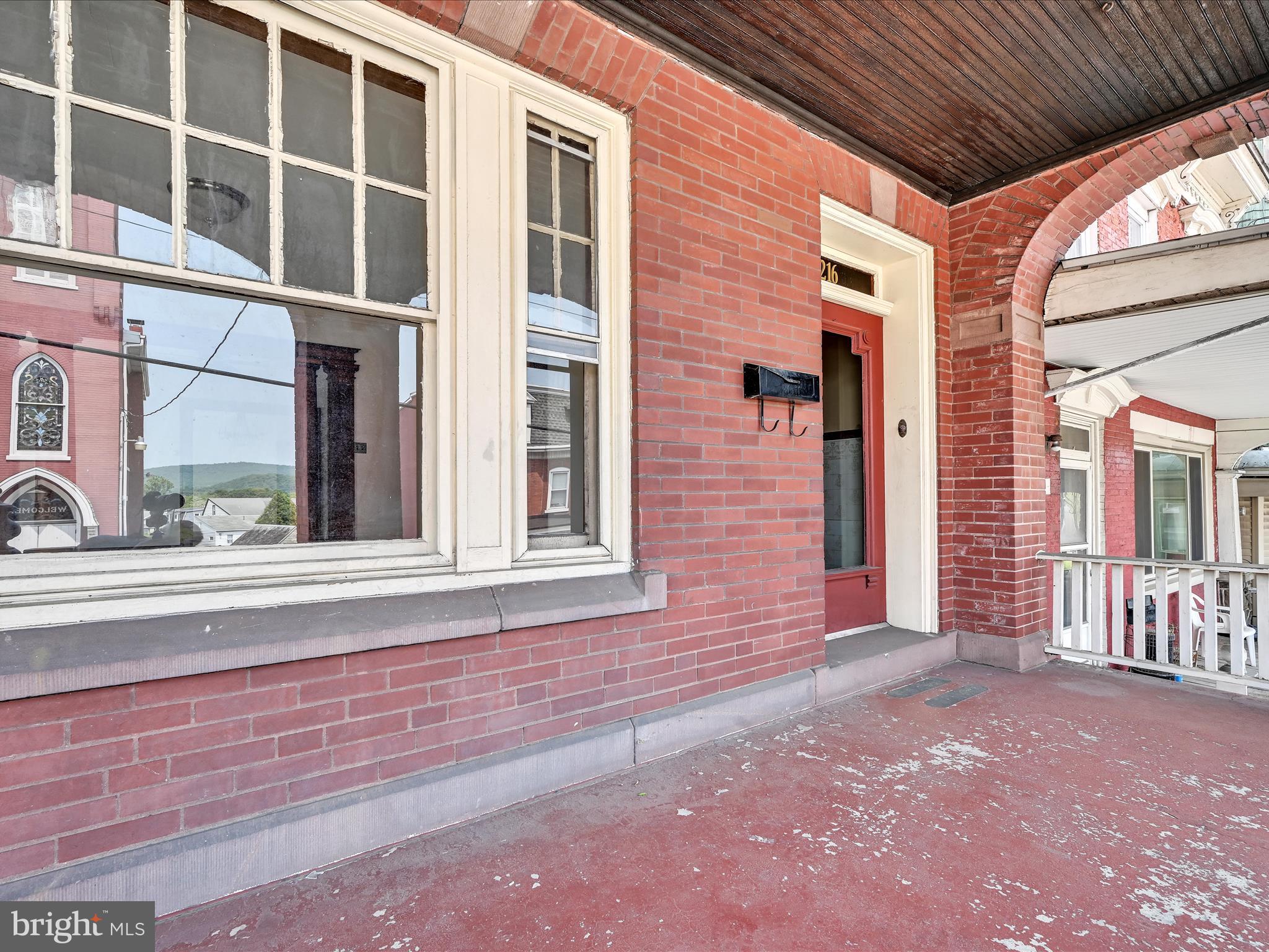 216 E Main STREET