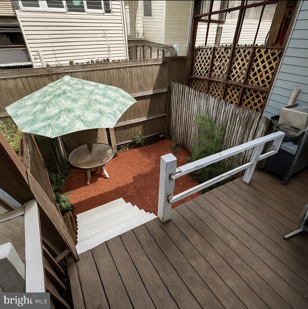 107 W Spruce St