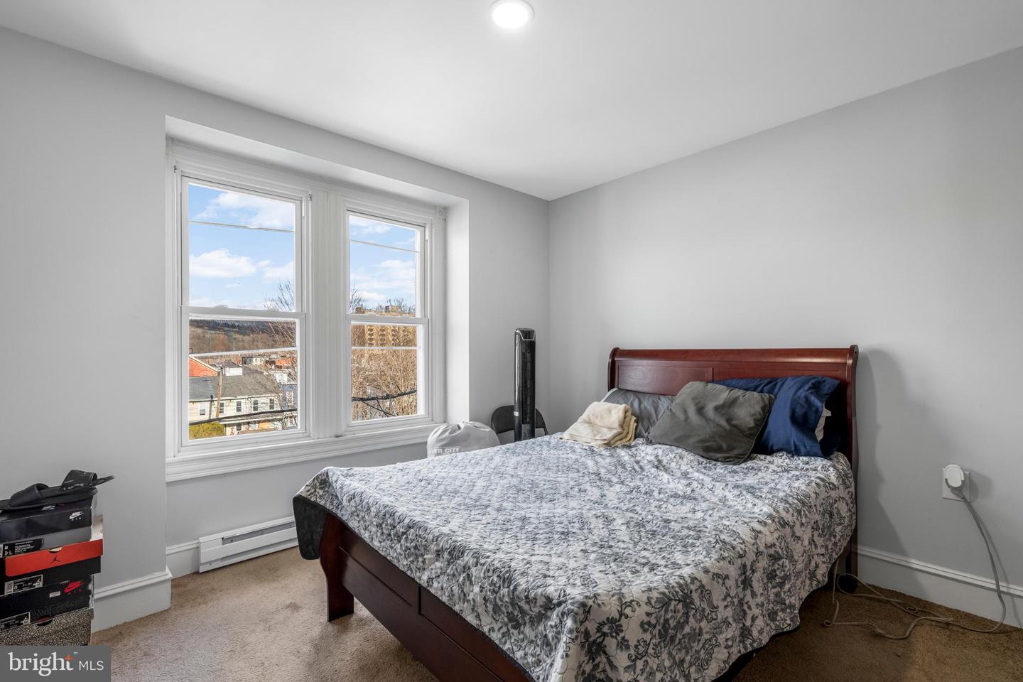 130 W Spruce St