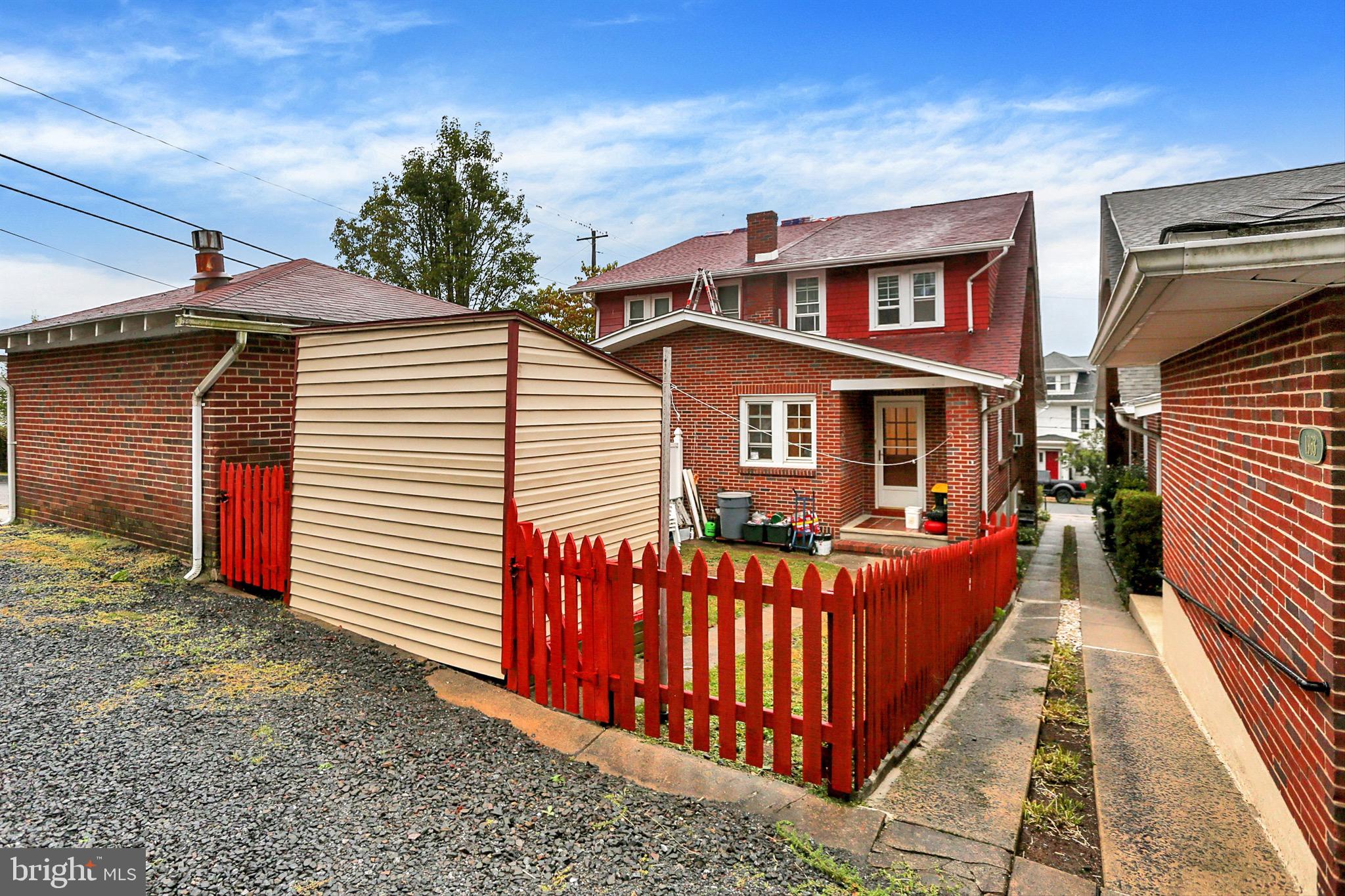 1965 MAHANTONGO STREET