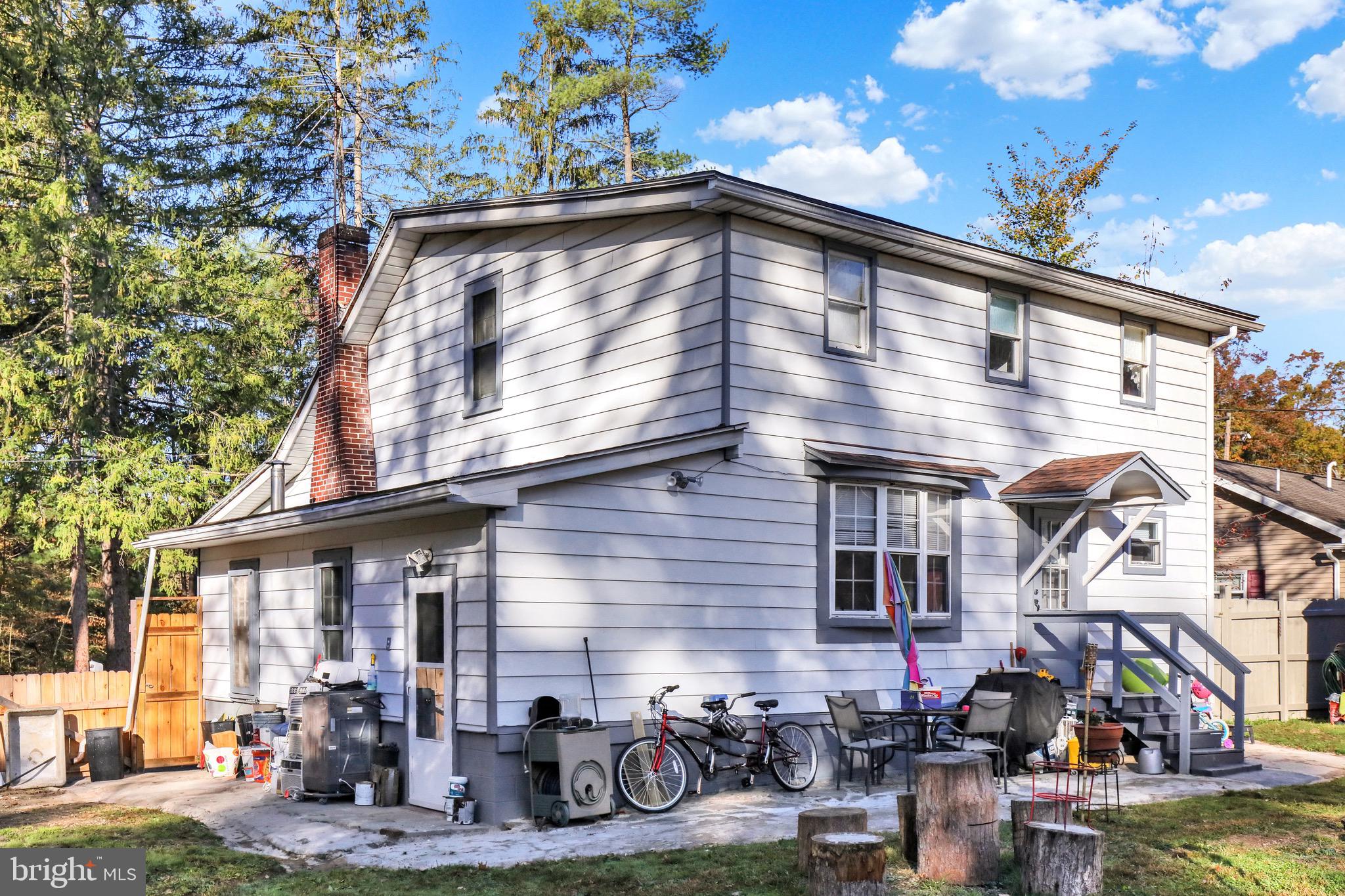 336 LAKE FRONT DRIVE