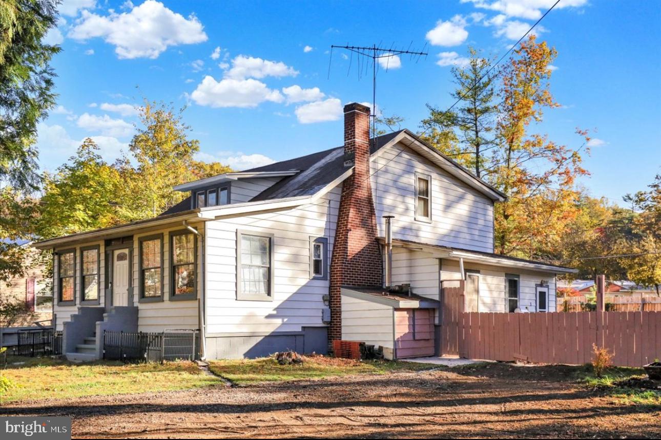 336 LAKE FRONT DRIVE