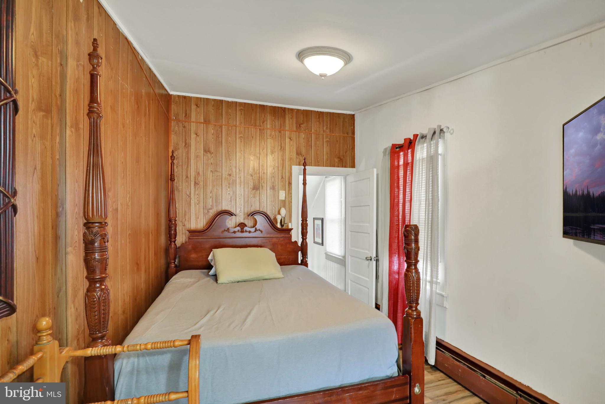 336 LAKE FRONT DRIVE