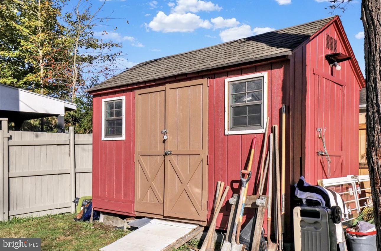 336 LAKE FRONT DRIVE