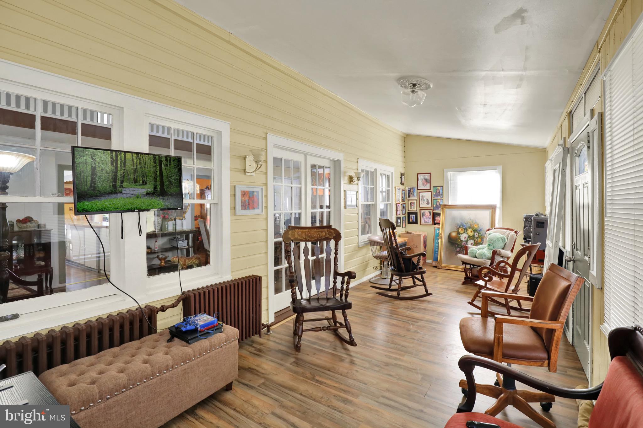 336 LAKE FRONT DRIVE