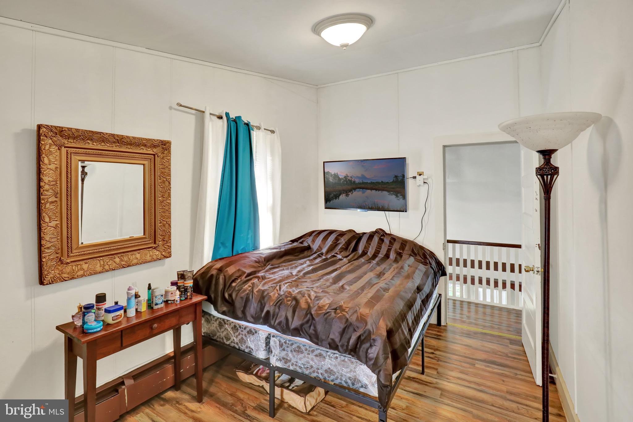 336 LAKE FRONT DRIVE