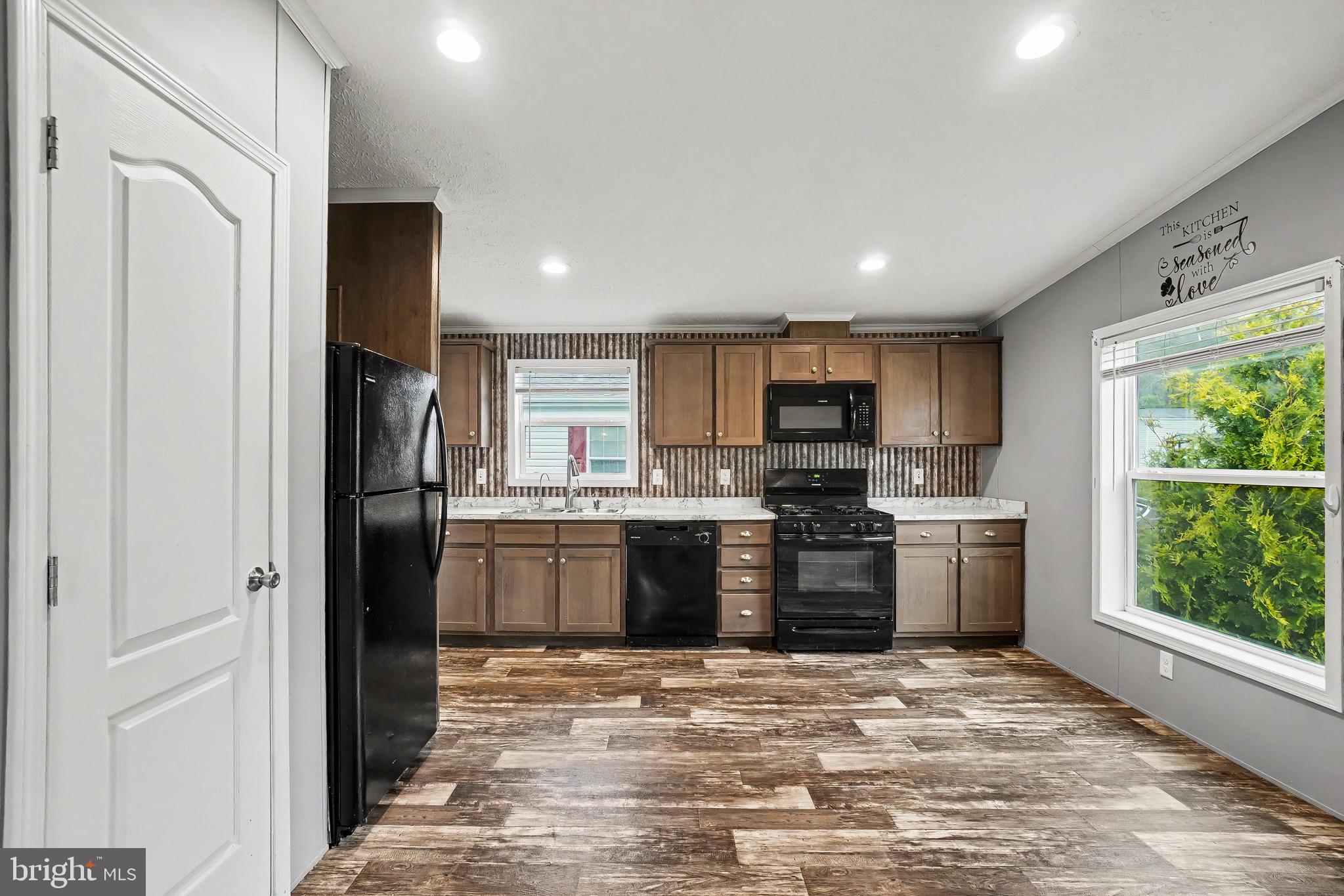 13 FRIEDEN MANOR C