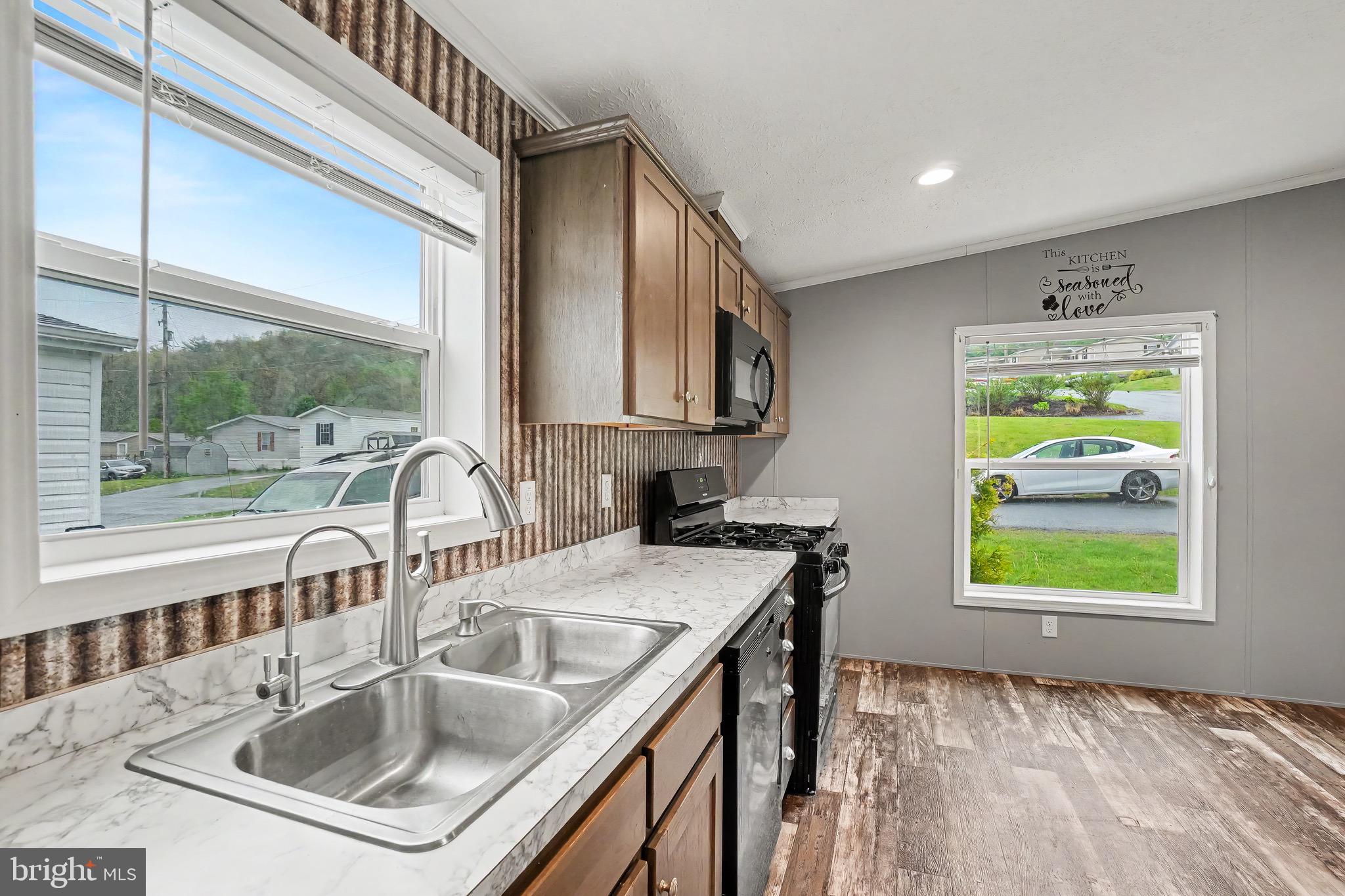 13 FRIEDEN MANOR C