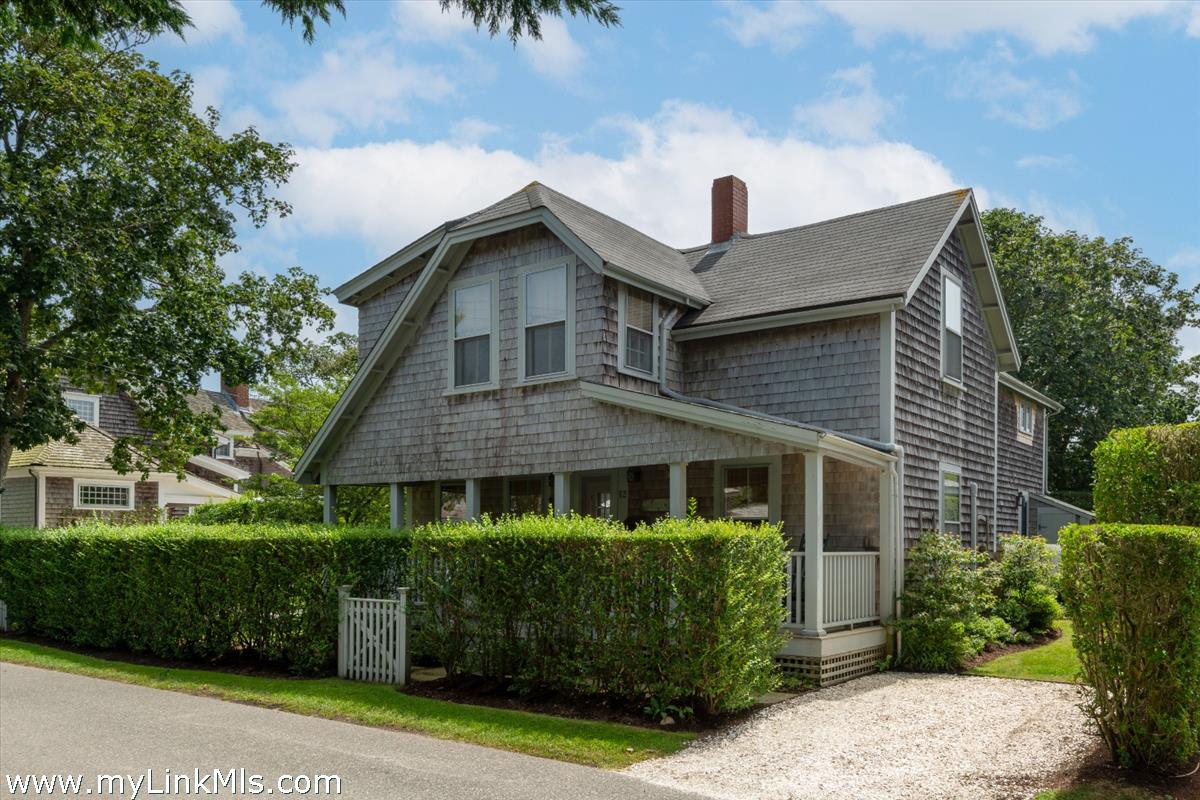 12 Cottage Avenue