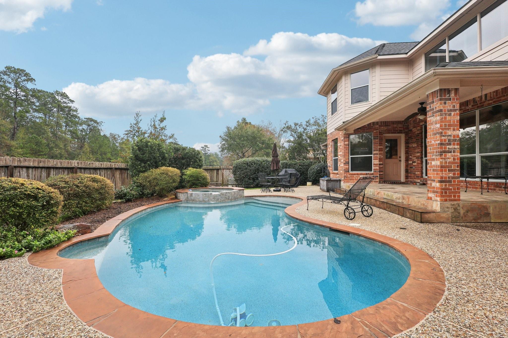 182 N Hazelcrest Circle