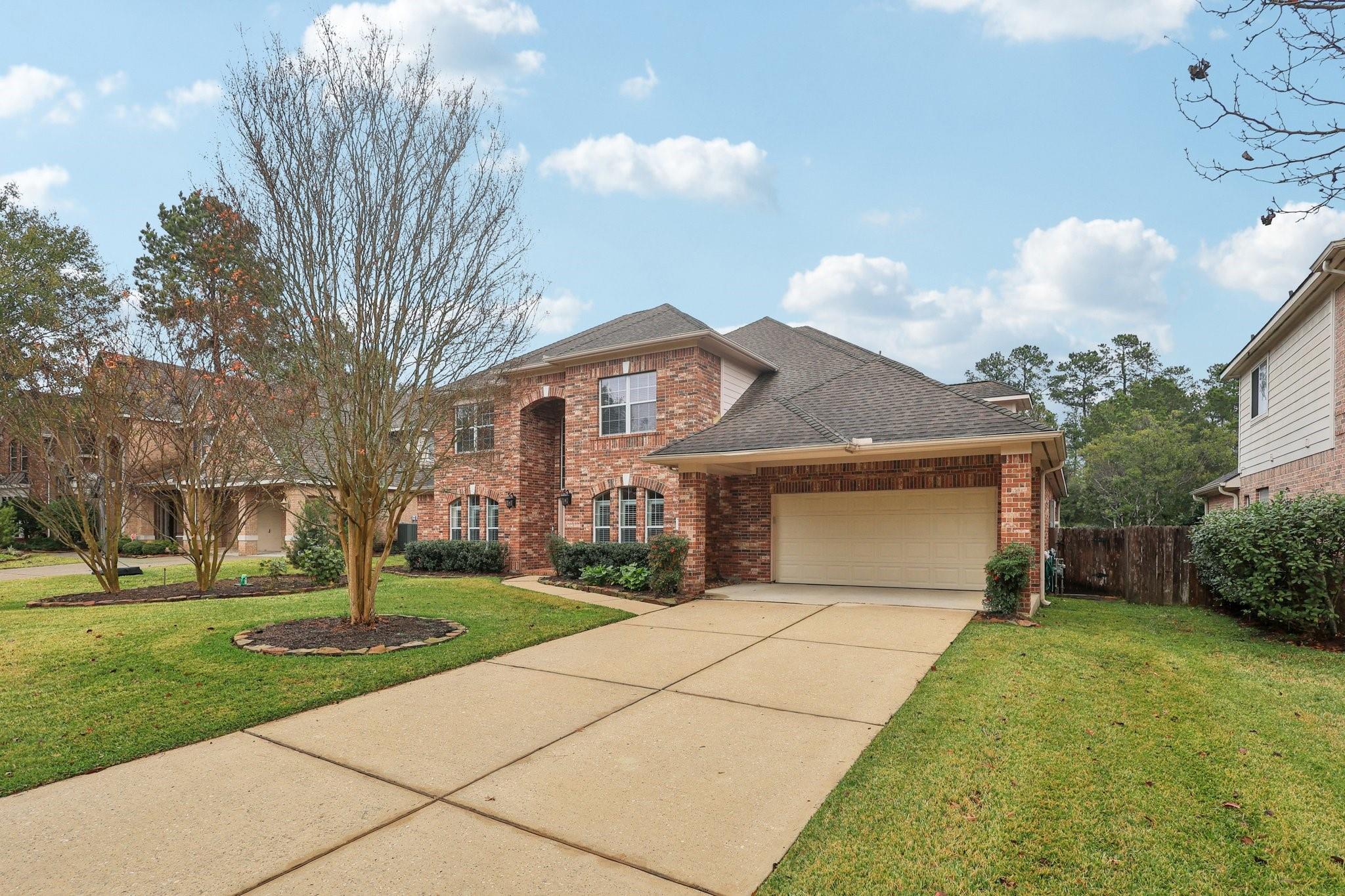 182 N Hazelcrest Circle