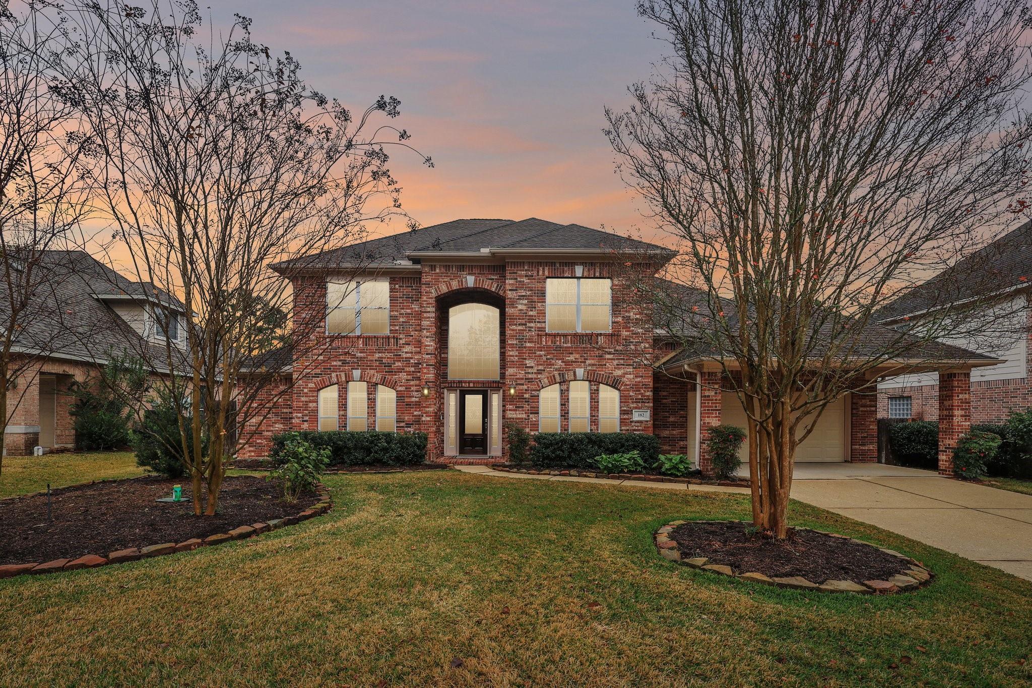 182 N Hazelcrest Circle