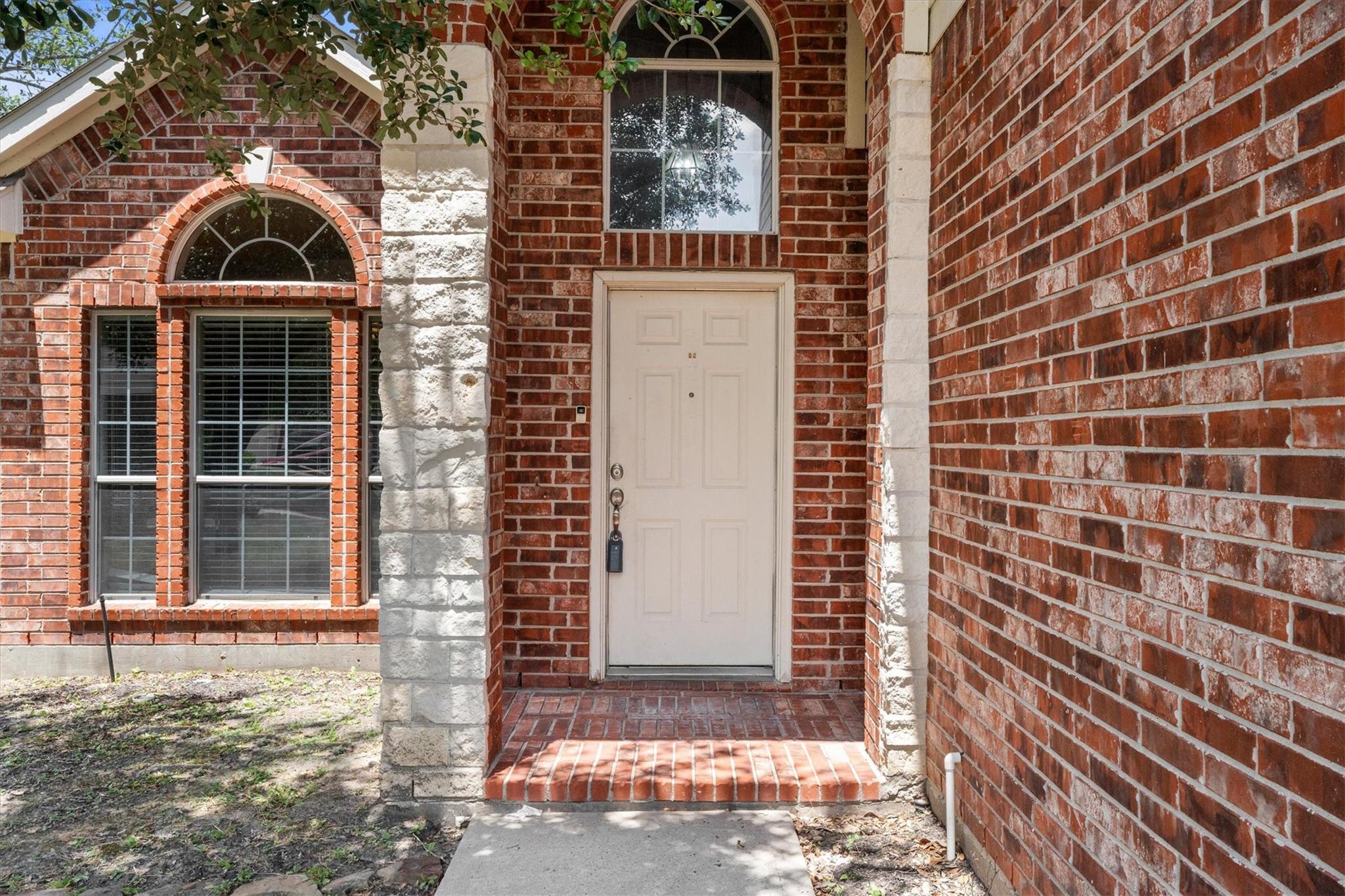 8214 Creekside Willow Court