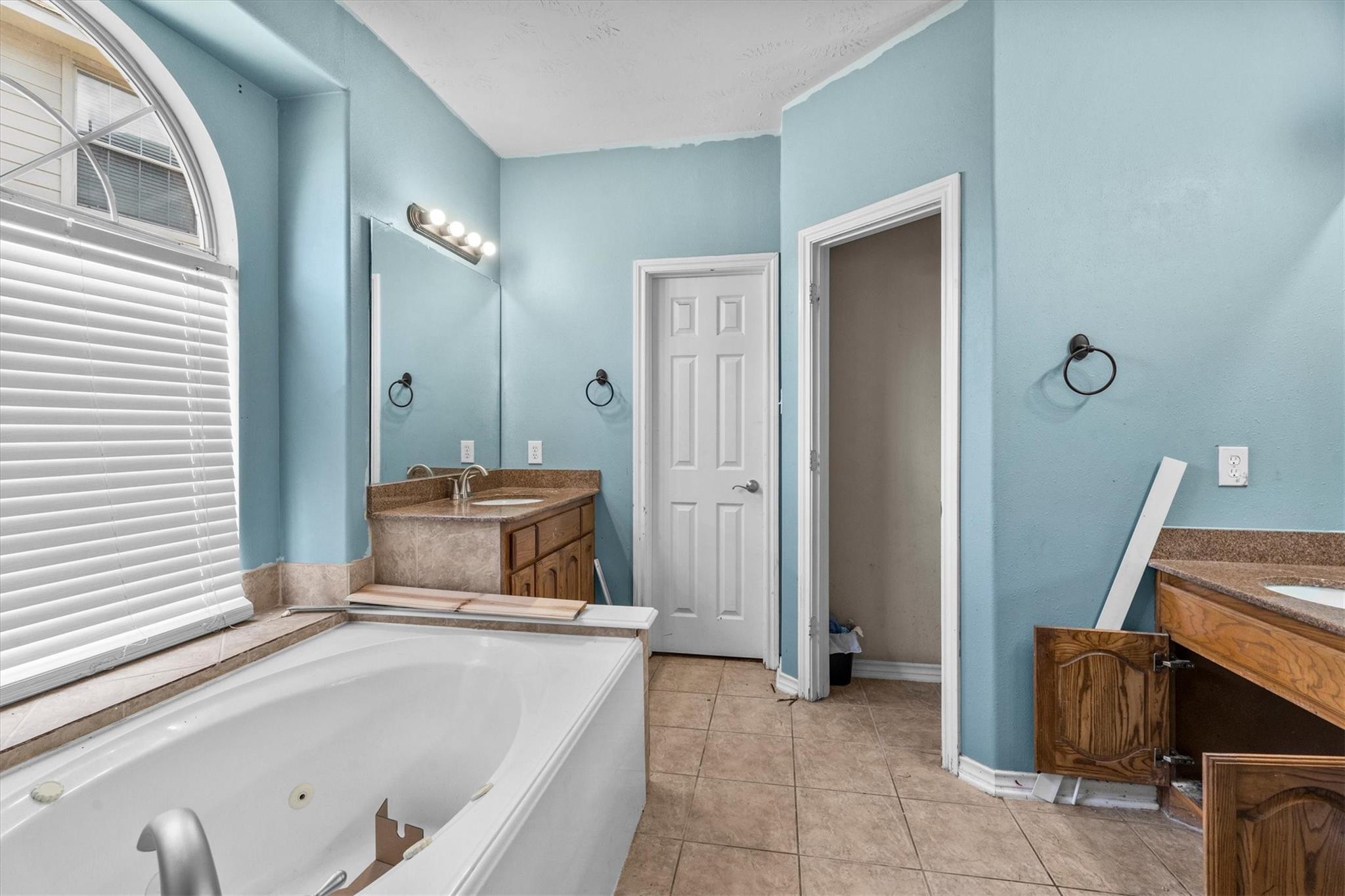 8214 Creekside Willow Court