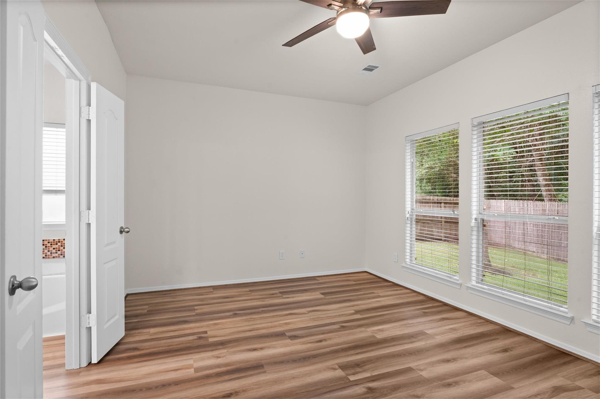 1069 Shadow Glenn Drive