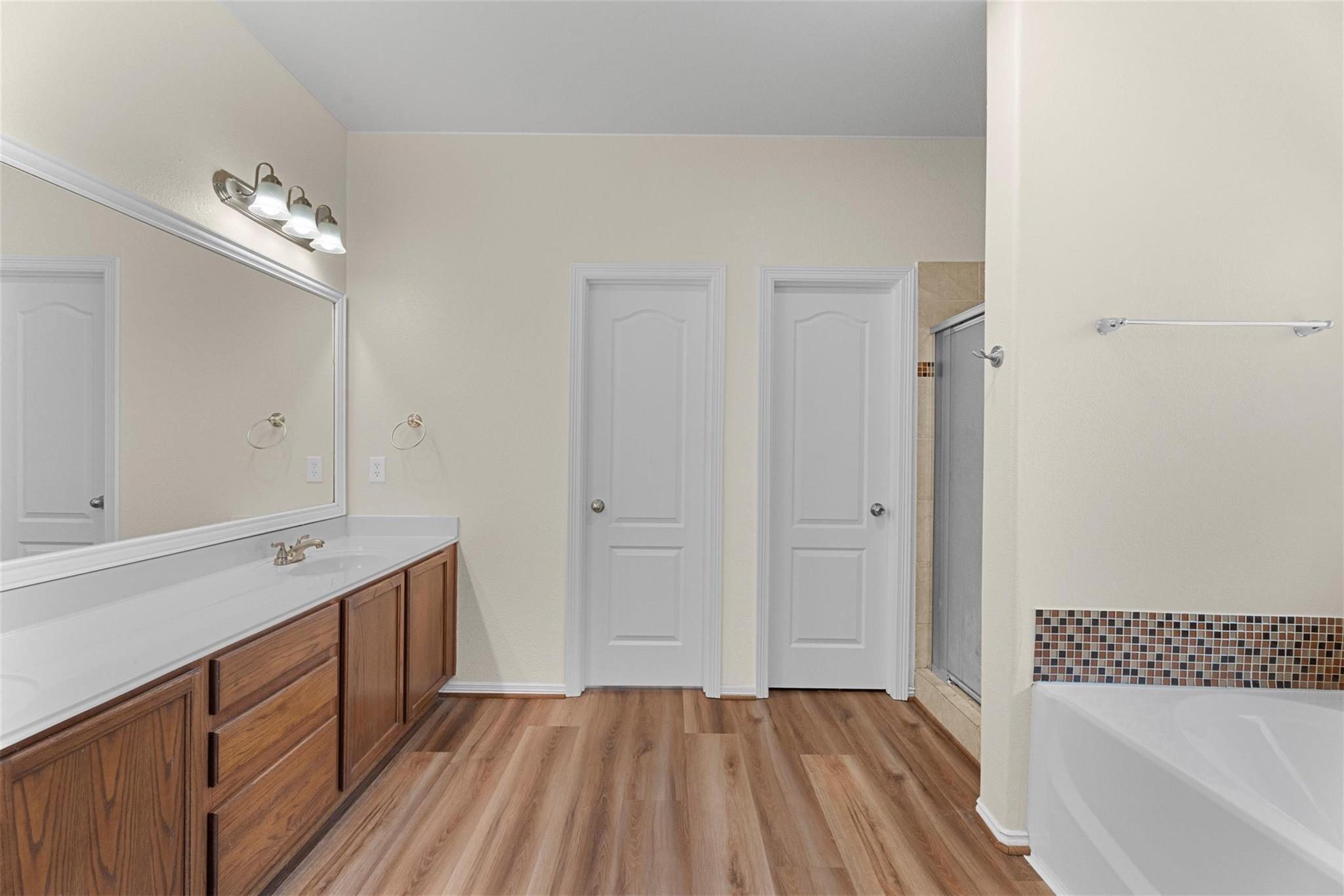 1069 Shadow Glenn Drive