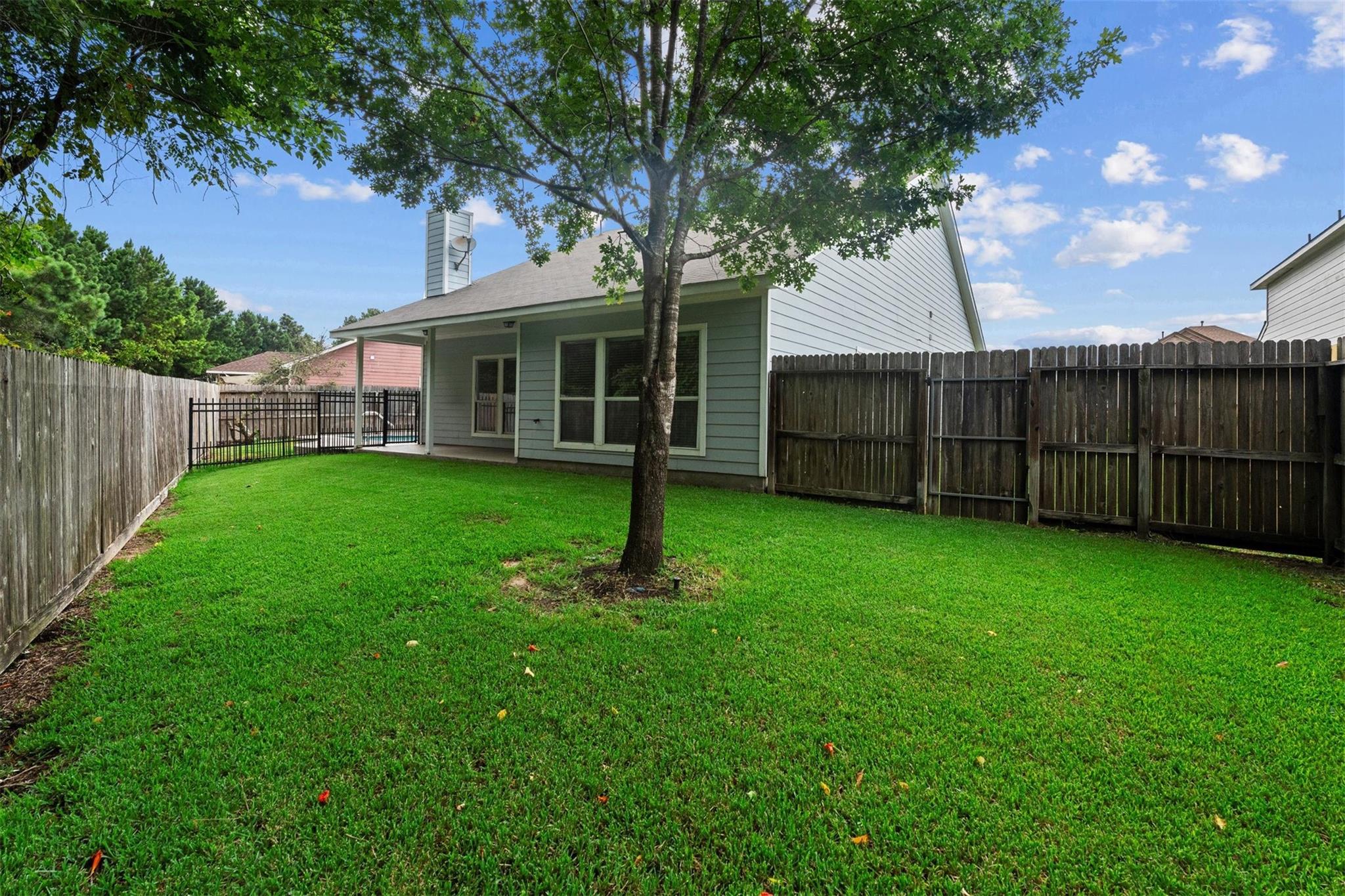 1069 Shadow Glenn Drive