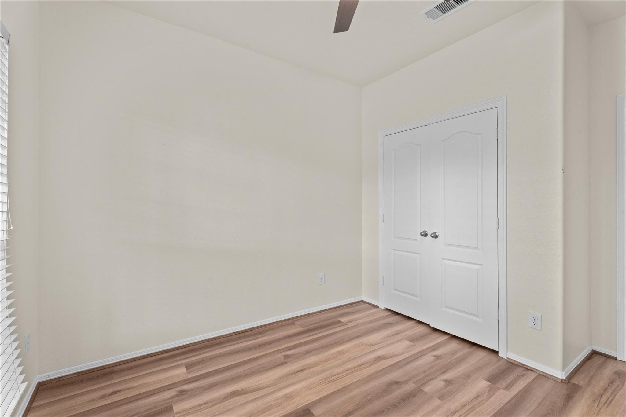 1069 Shadow Glenn Drive