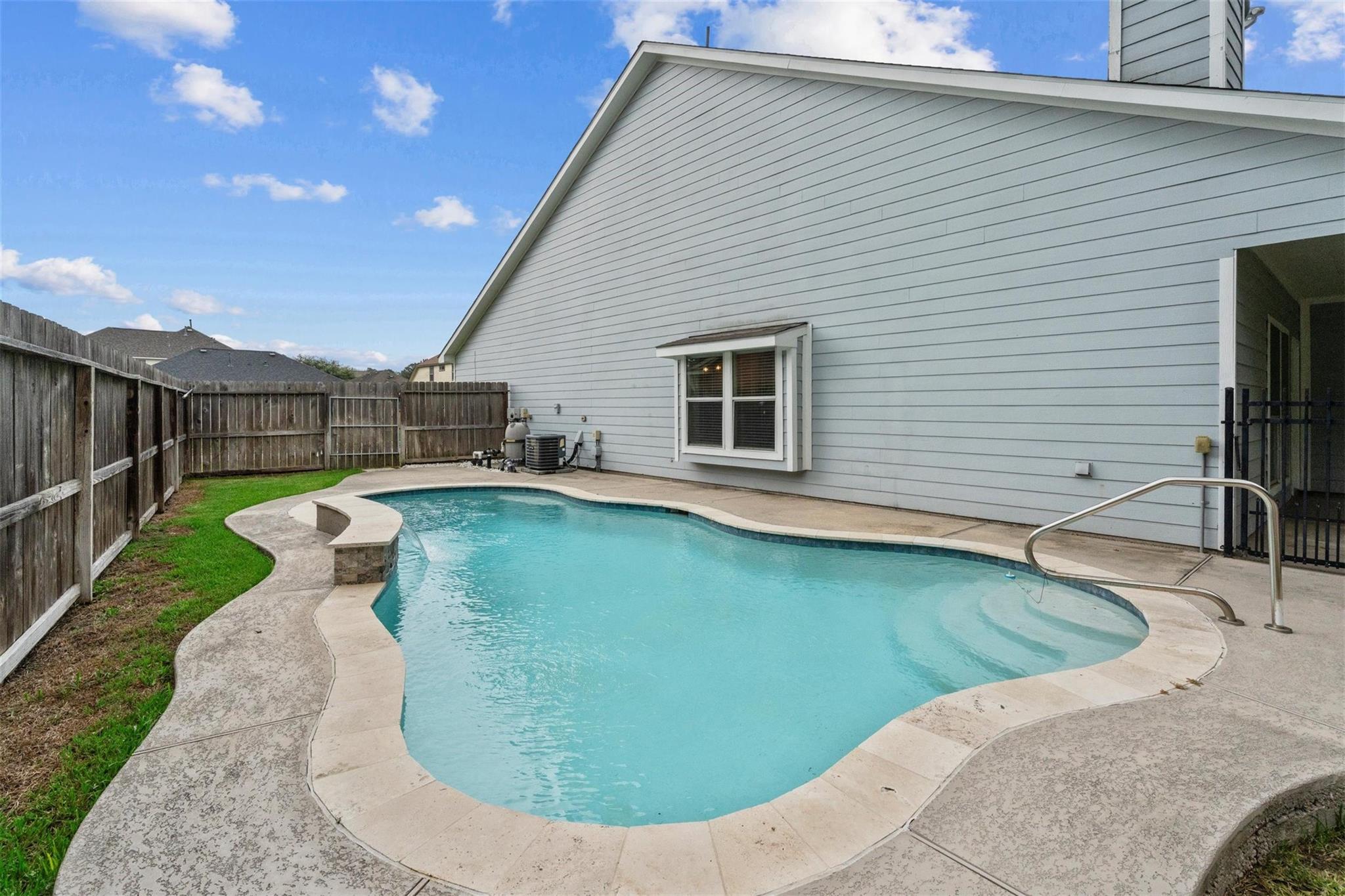 1069 Shadow Glenn Drive