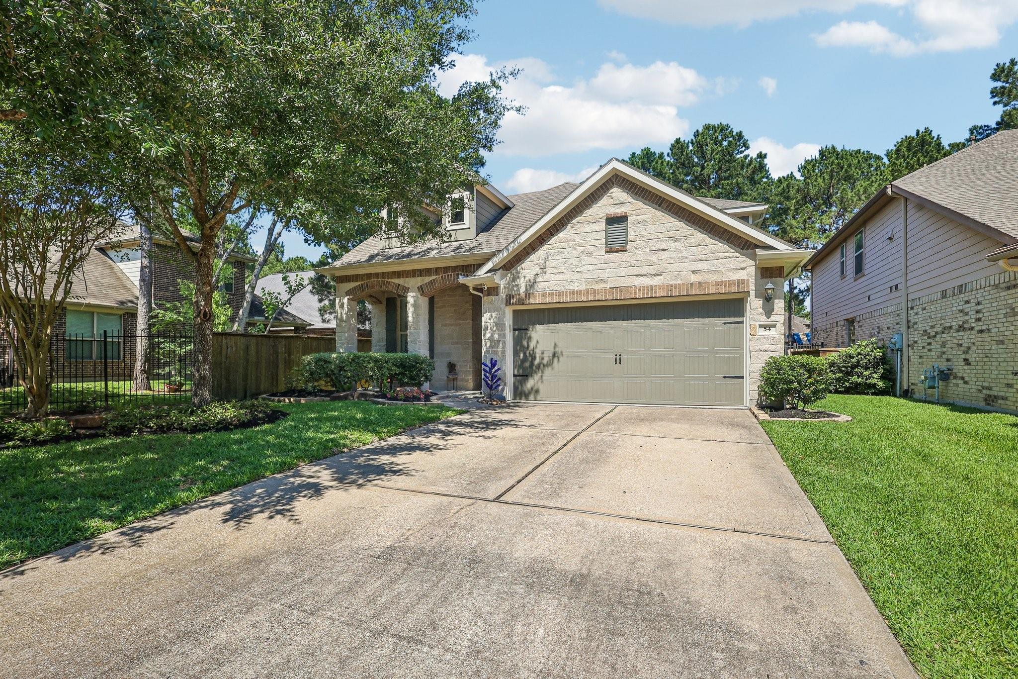 54 W Wolf Cabin Circle