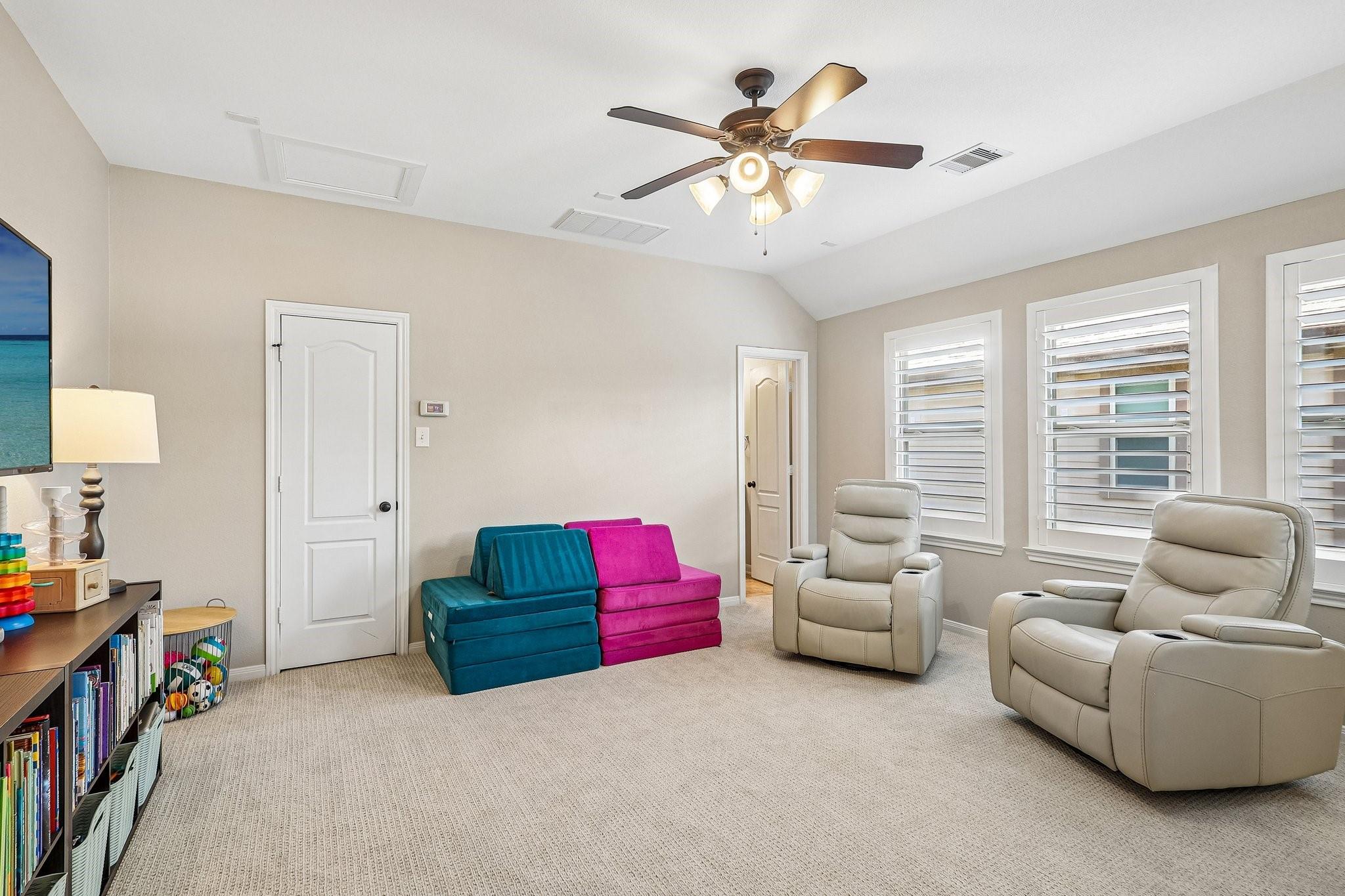 54 W Wolf Cabin Circle