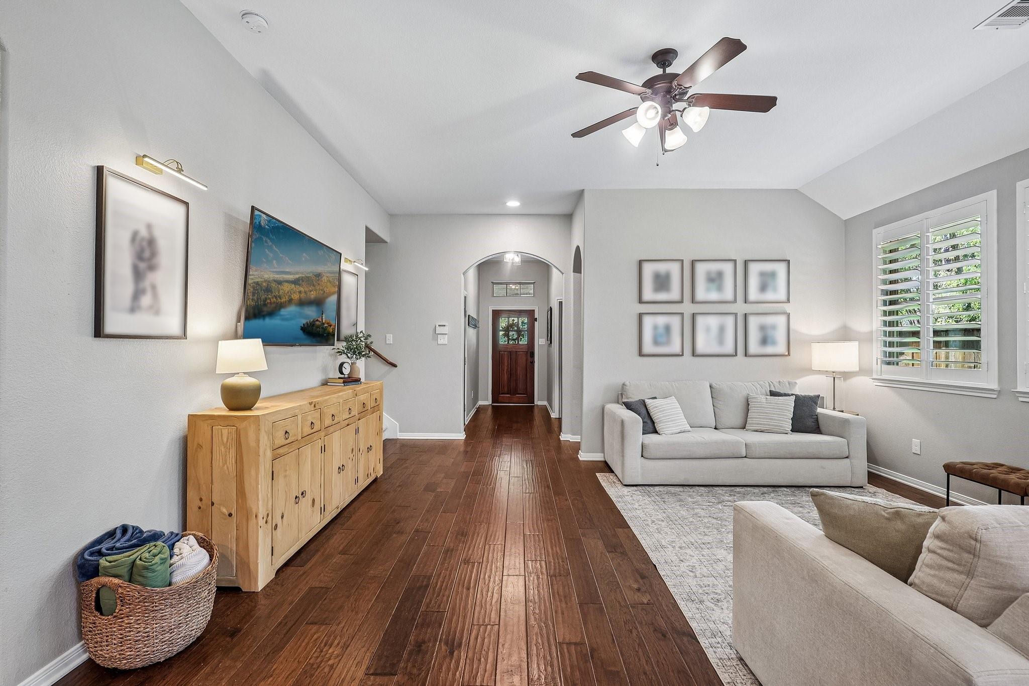 54 W Wolf Cabin Circle