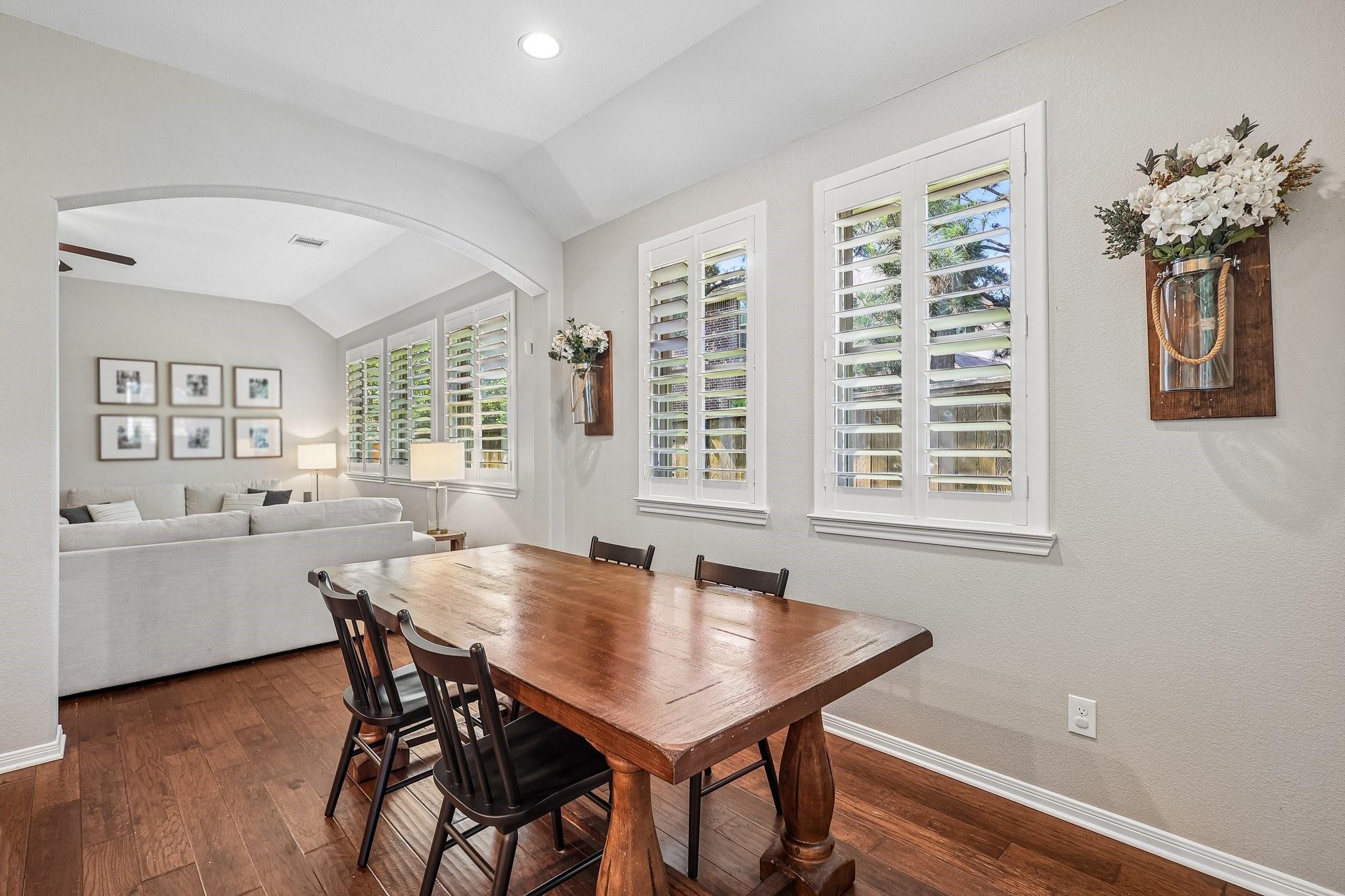 54 W Wolf Cabin Circle