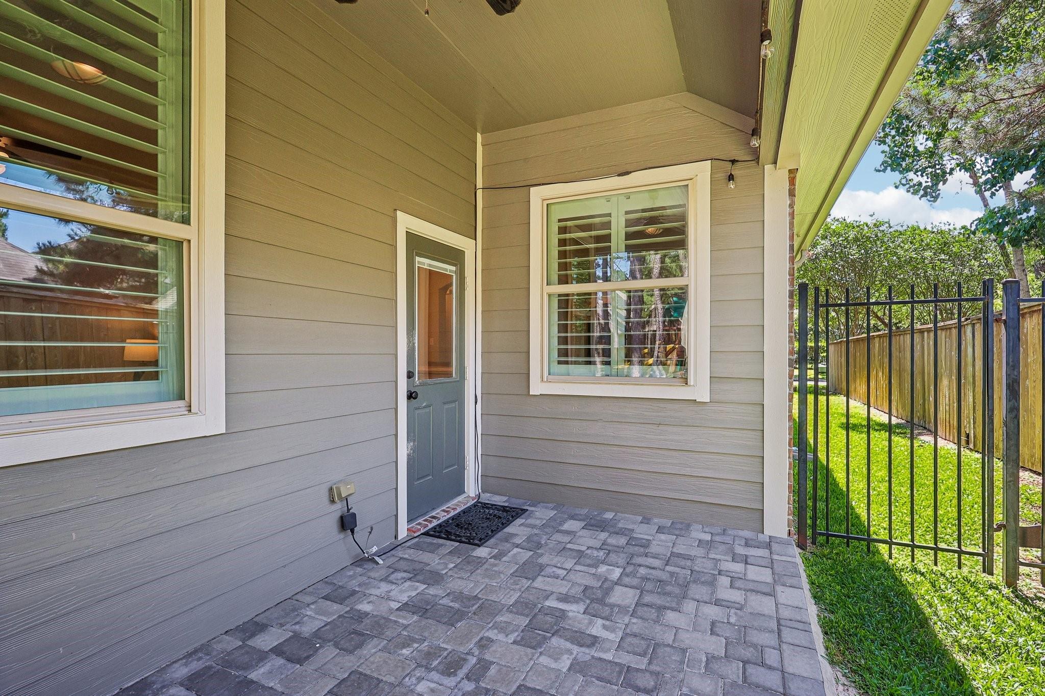 54 W Wolf Cabin Circle