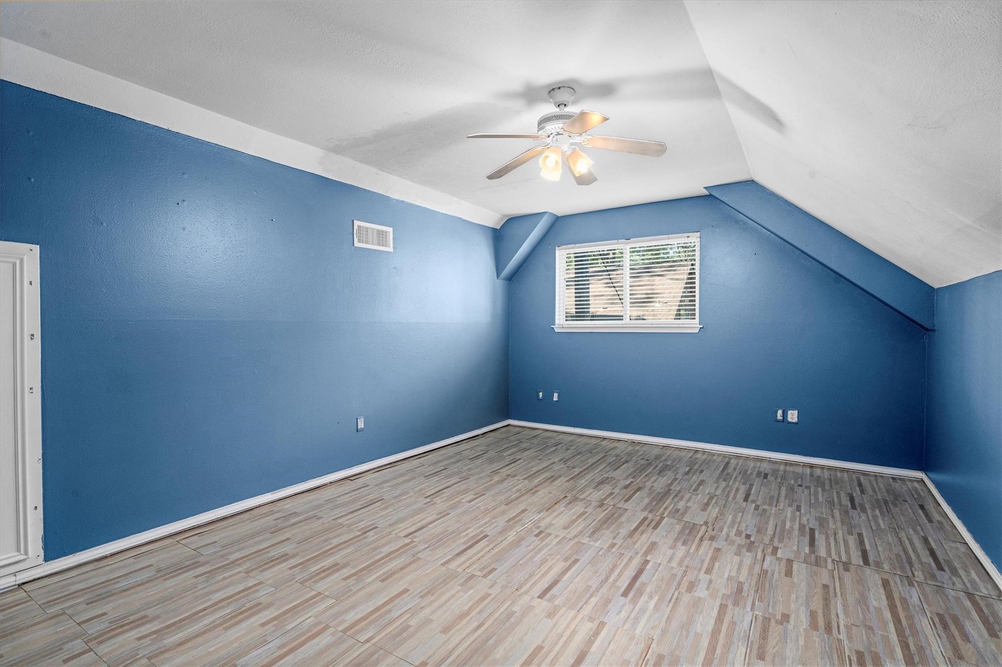 8118 Oak Moss Drive