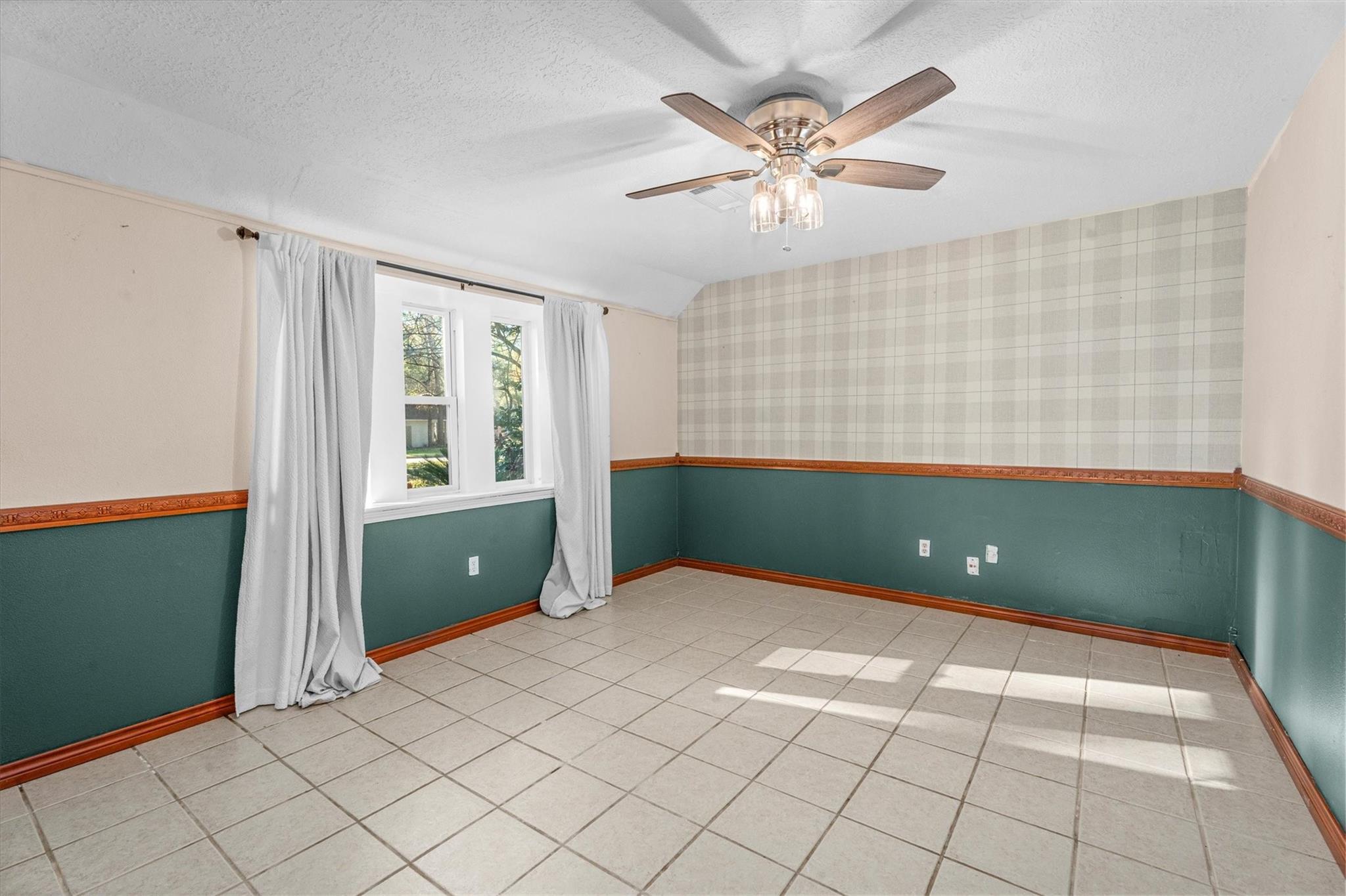 8118 Oak Moss Drive
