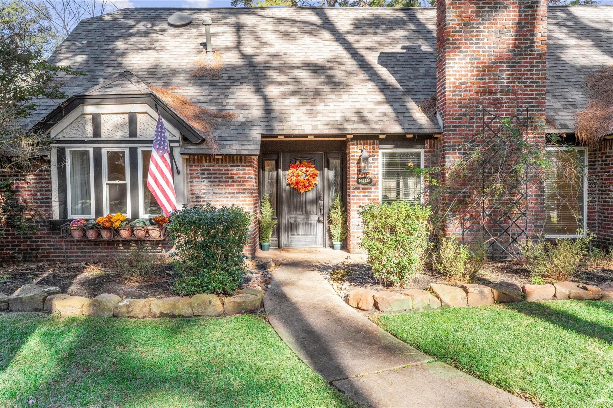 8118 Oak Moss Drive
