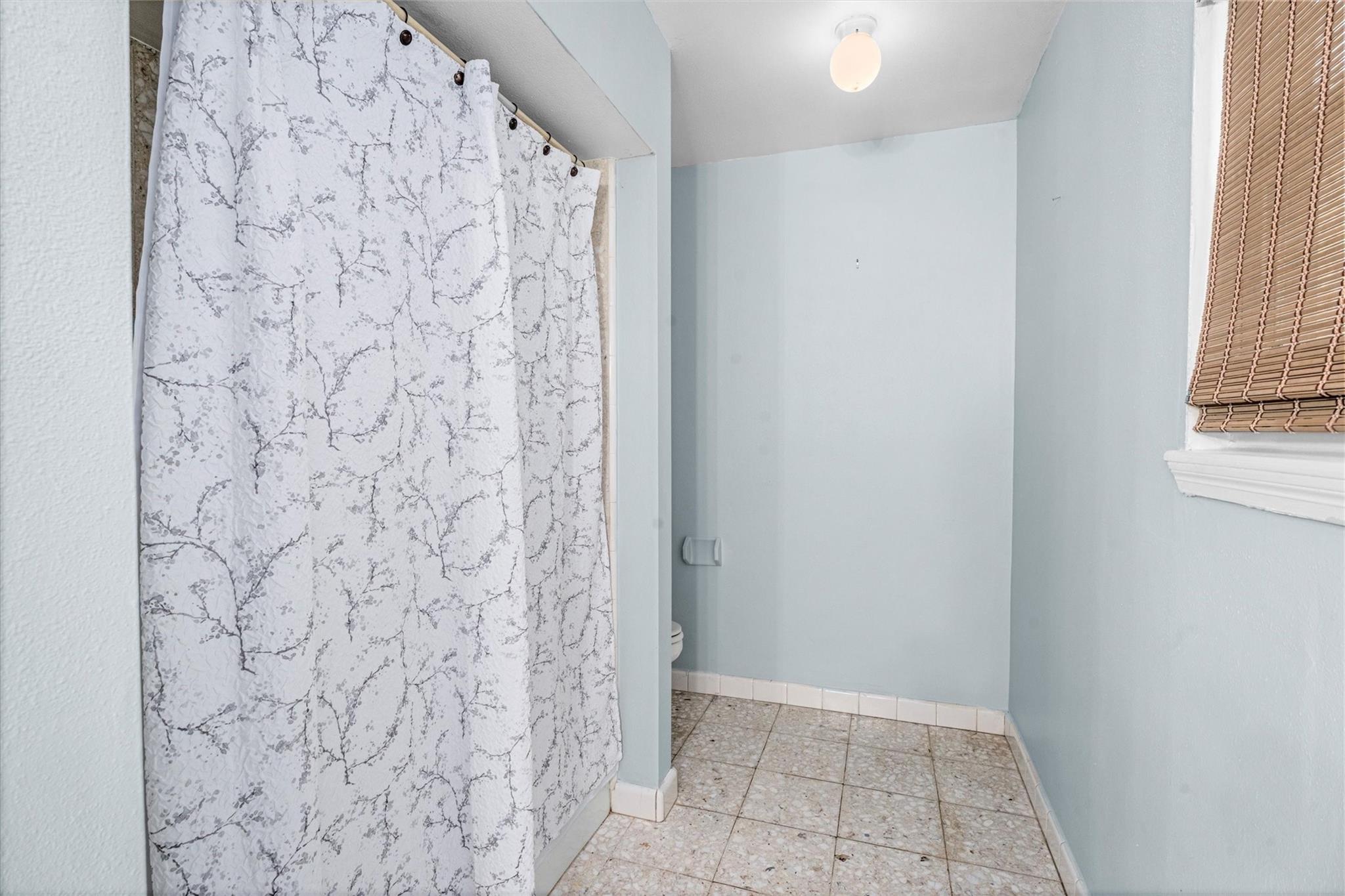 8118 Oak Moss Drive