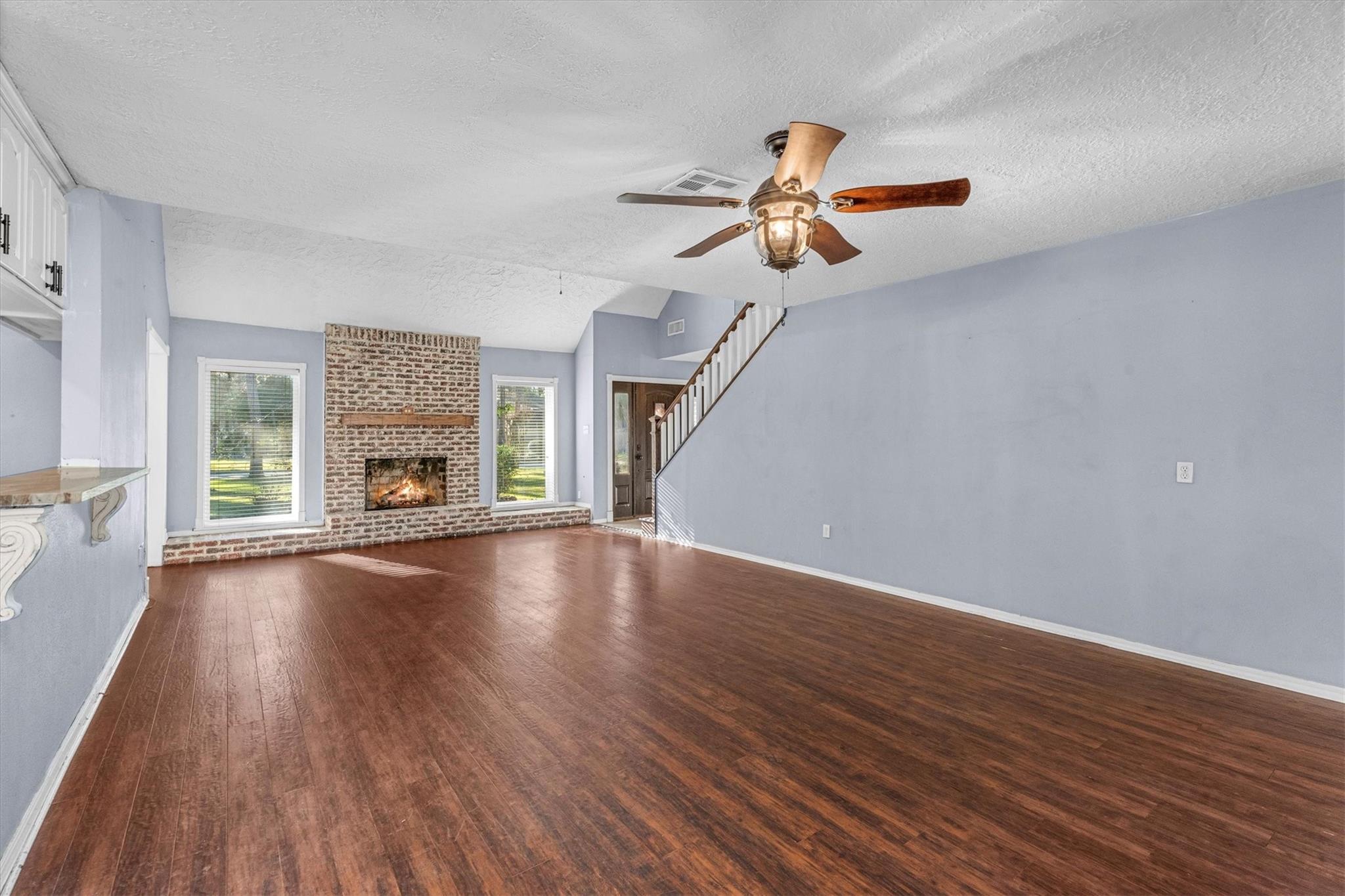 8118 Oak Moss Drive