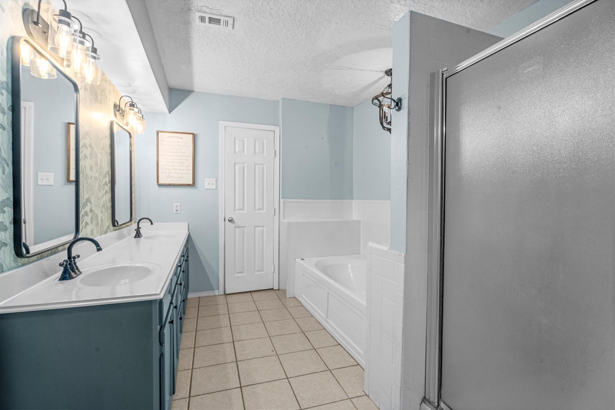 8118 Oak Moss Drive