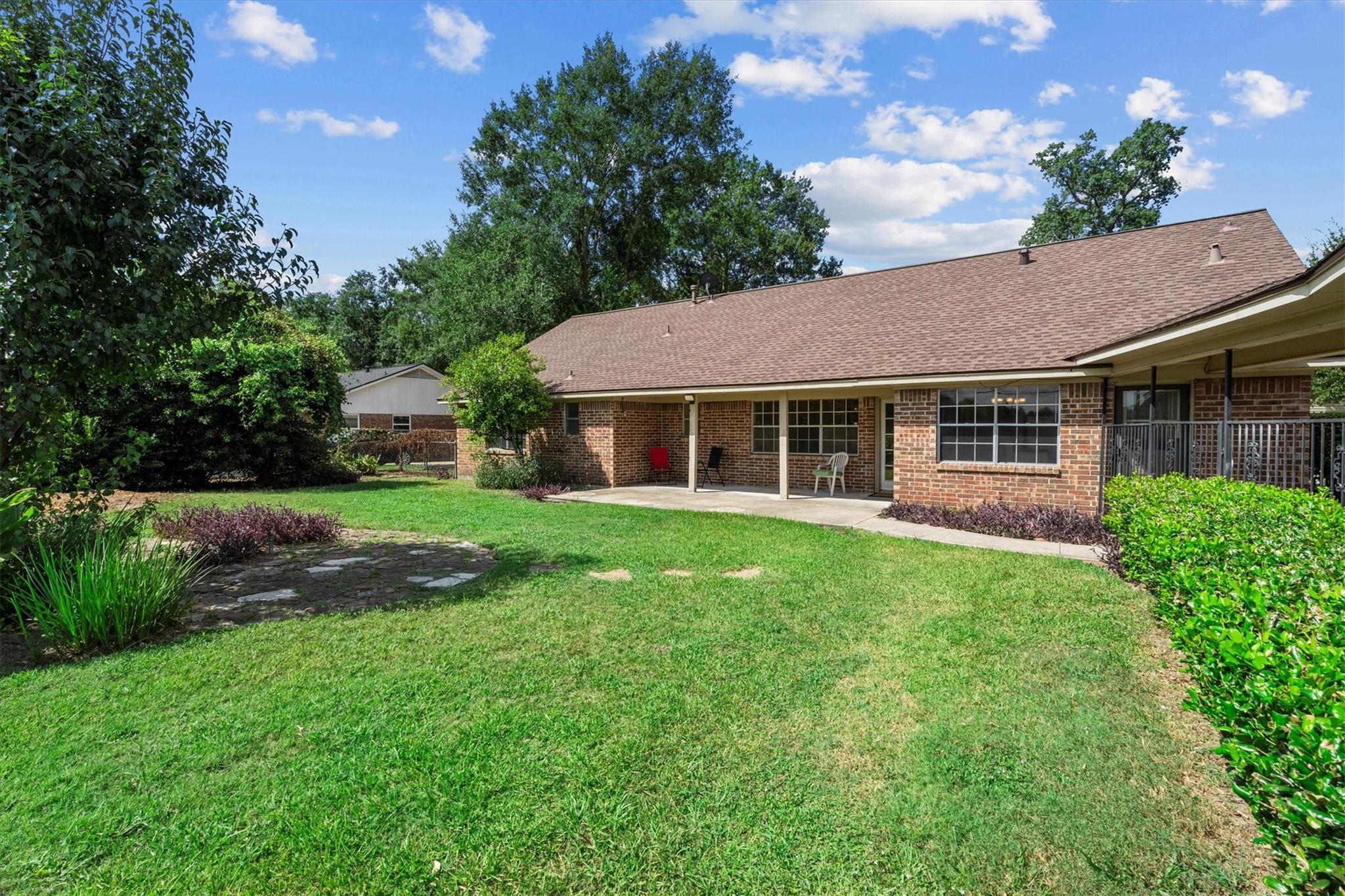 19126 Challe Circle E