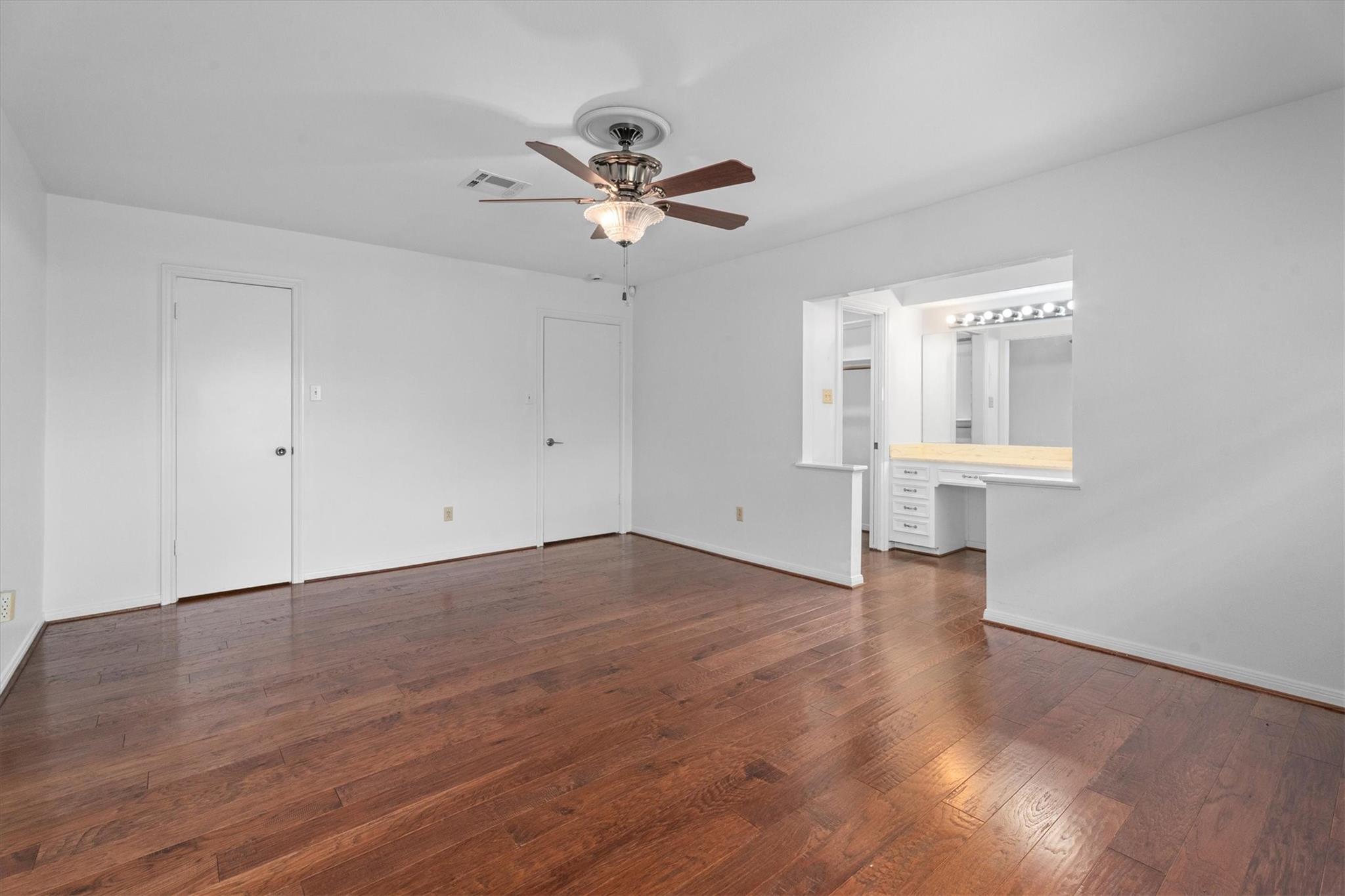 19126 Challe Circle E